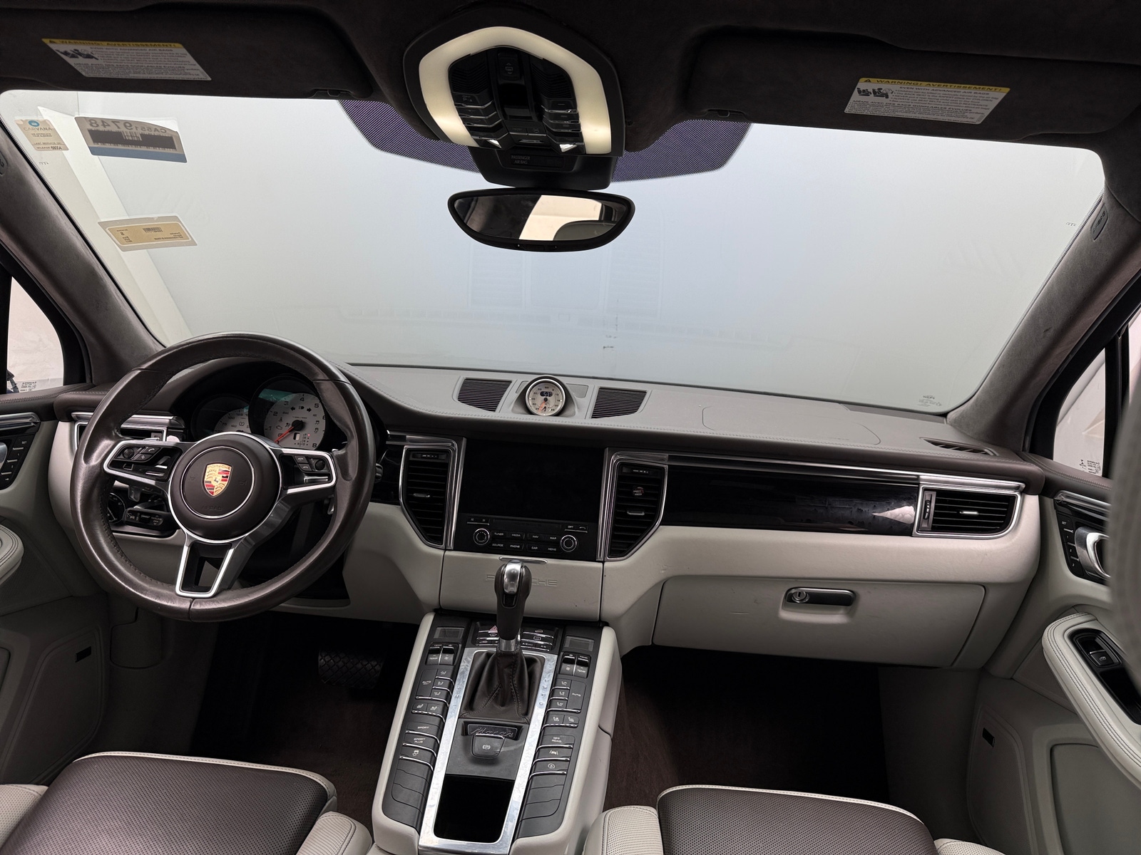Thumbnail: 2017 Porsche Macan - 2