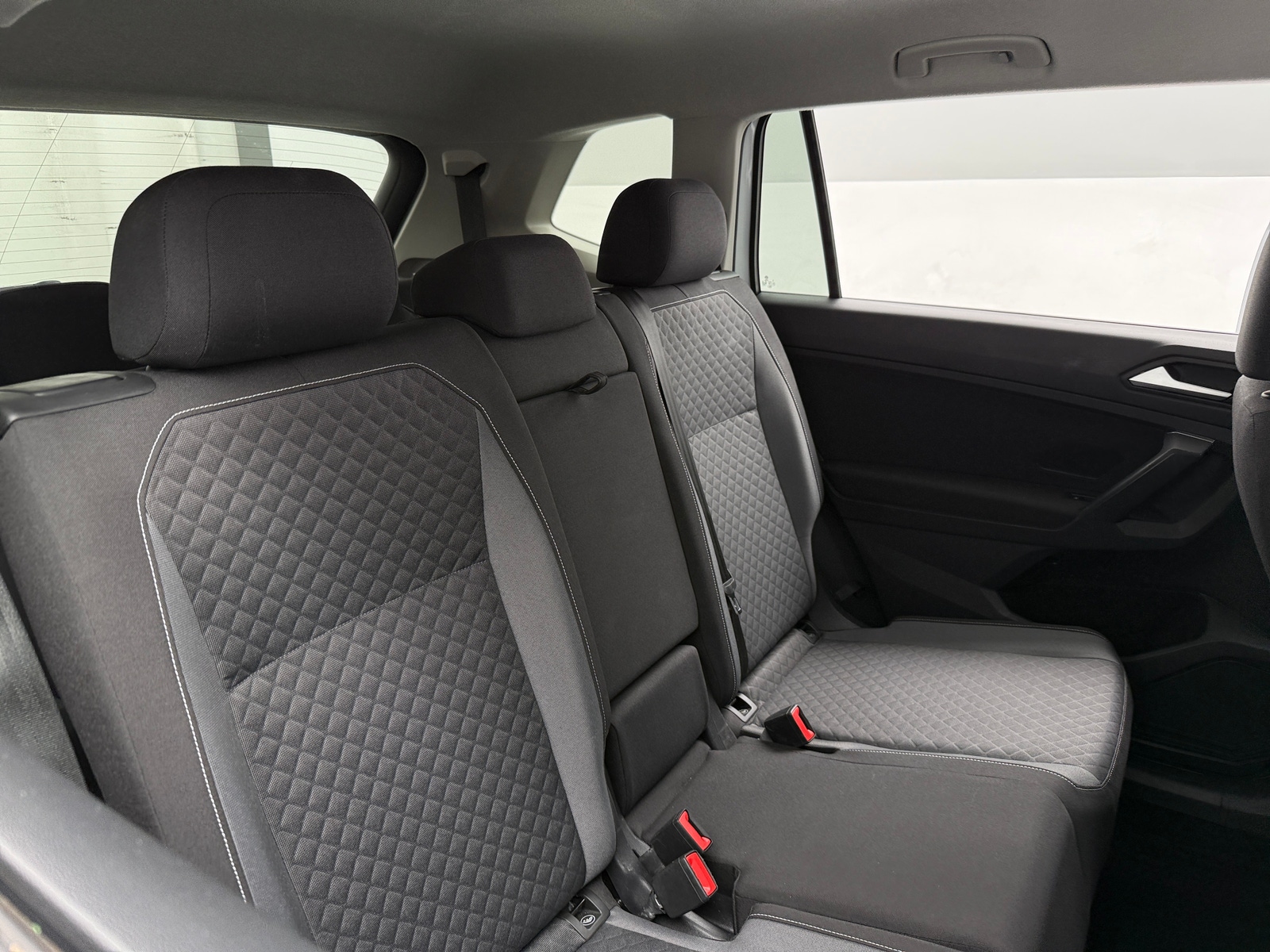 Thumbnail: 2021 Volkswagen Tiguan - 6