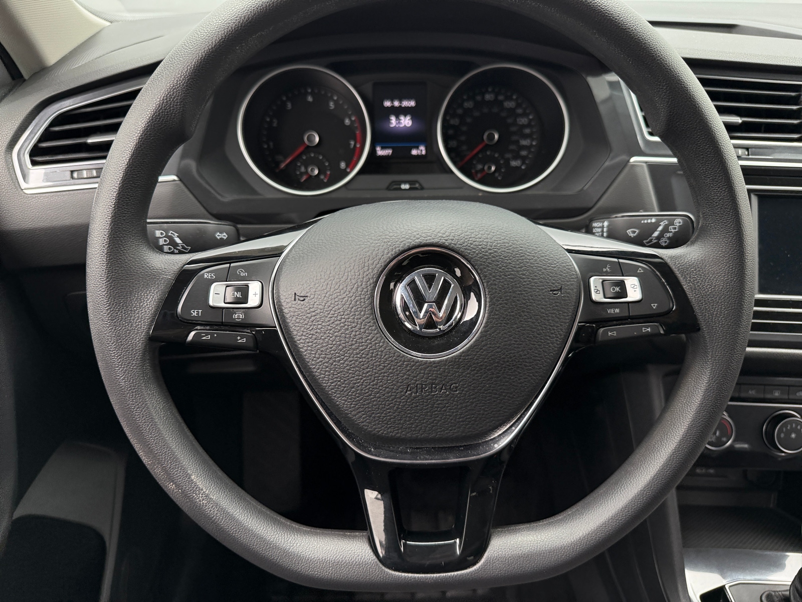 Thumbnail: 2021 Volkswagen Tiguan - 5