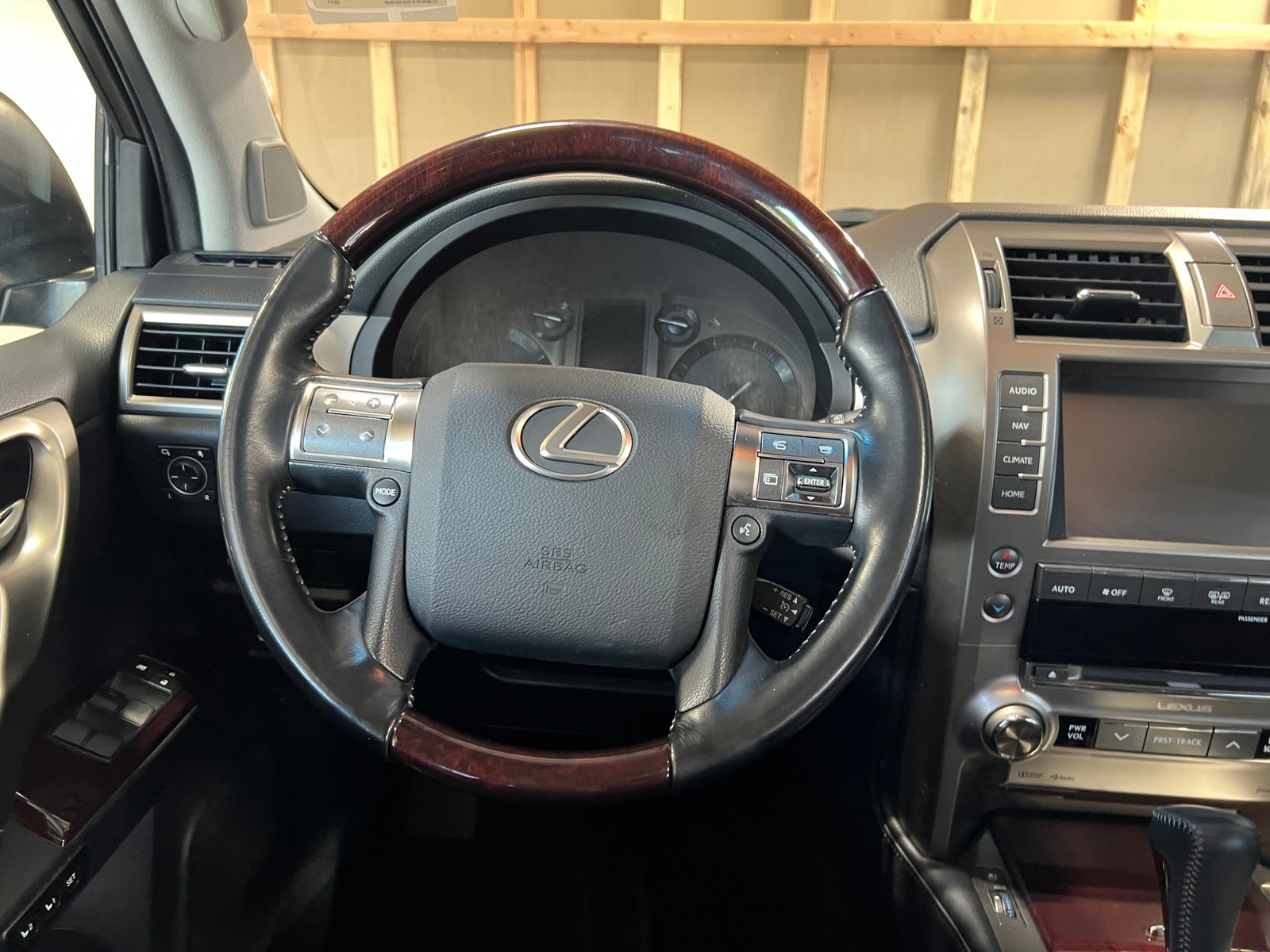 Thumbnail: 2017 Lexus GX - 4