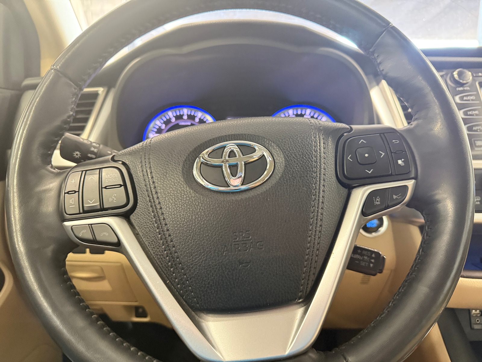 Thumbnail: 2019 Toyota Highlander - 4