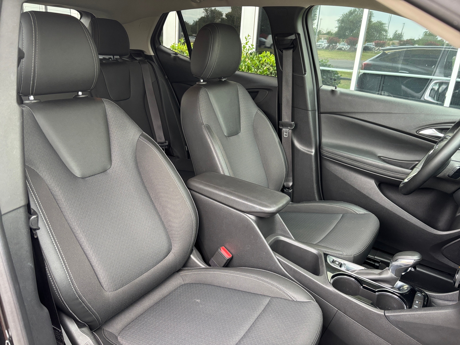 Thumbnail: 2025 Buick Encore GX - 2