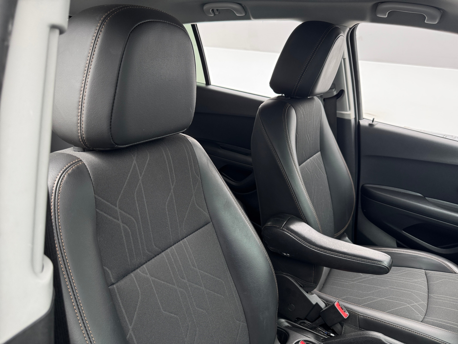 Thumbnail: 2021 Chevrolet Trax - 2