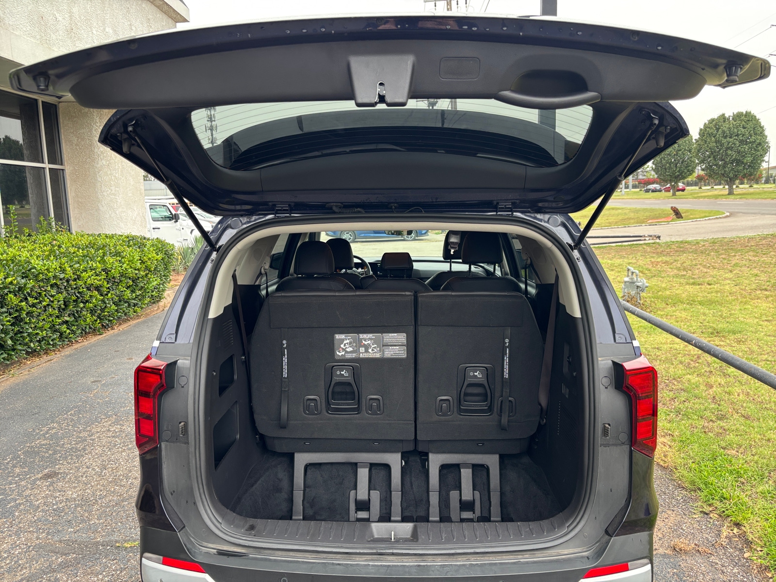 Thumbnail: 2026 Kia Carnival - 7