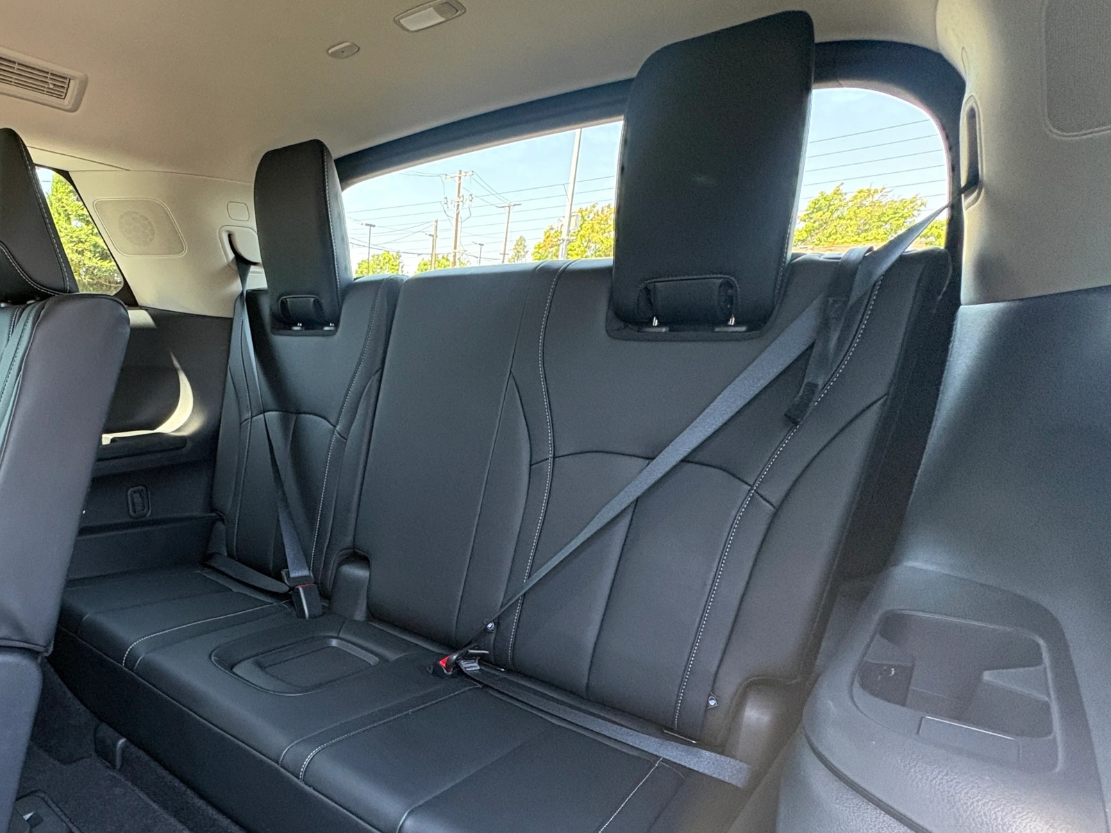 Thumbnail: 2026 INFINITI QX60 - 6