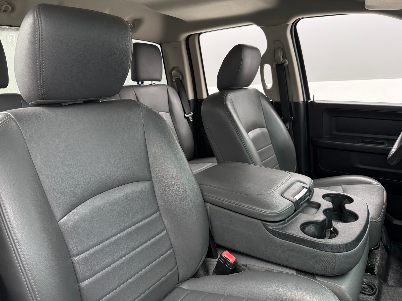 Thumbnail: 2020 RAM 1500 Classic - 2
