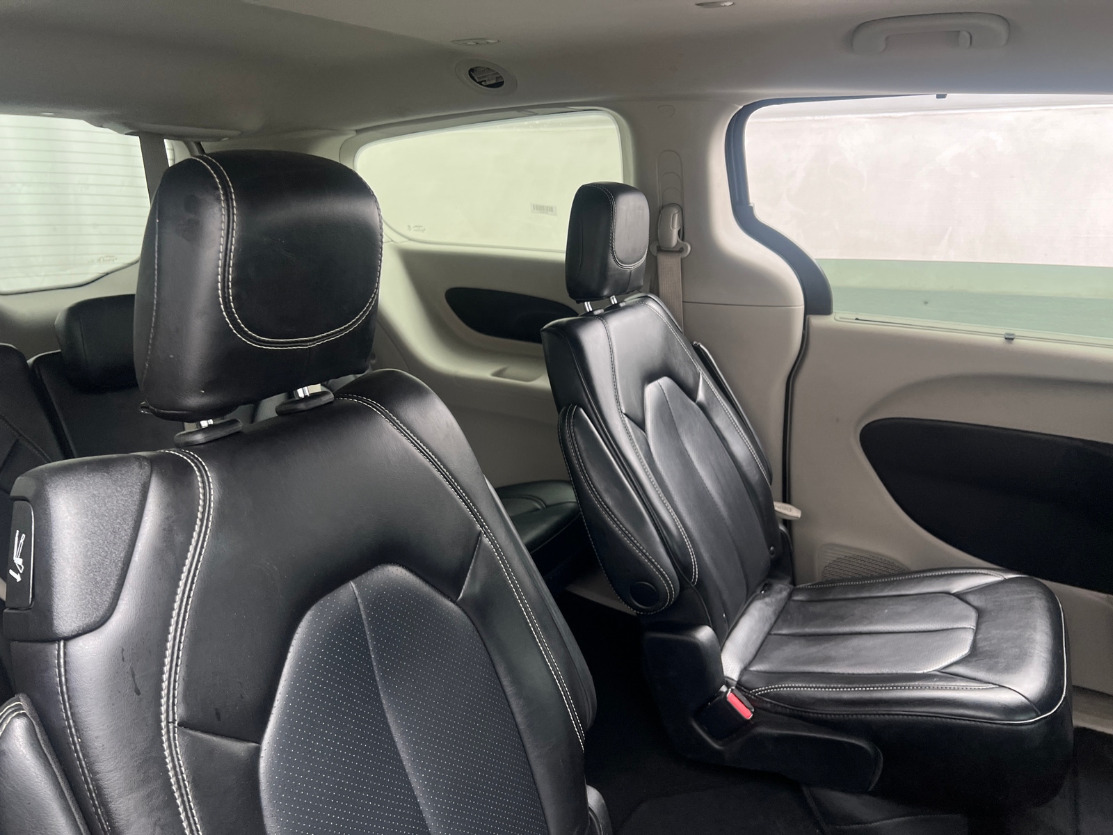 Thumbnail: 2023 Chrysler Pacifica - 5