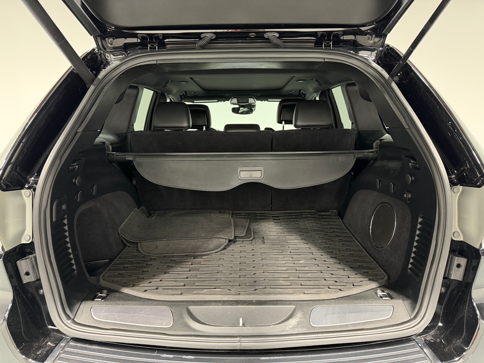 Thumbnail: 2018 Jeep Grand Cherokee - 6