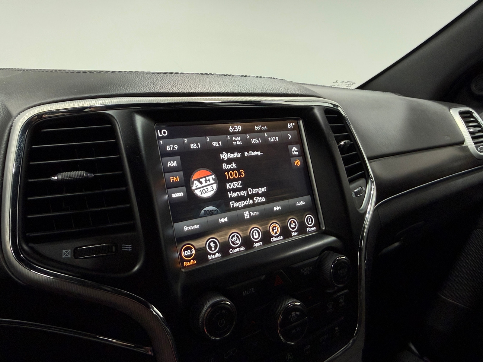 Thumbnail: 2018 Jeep Grand Cherokee - 3
