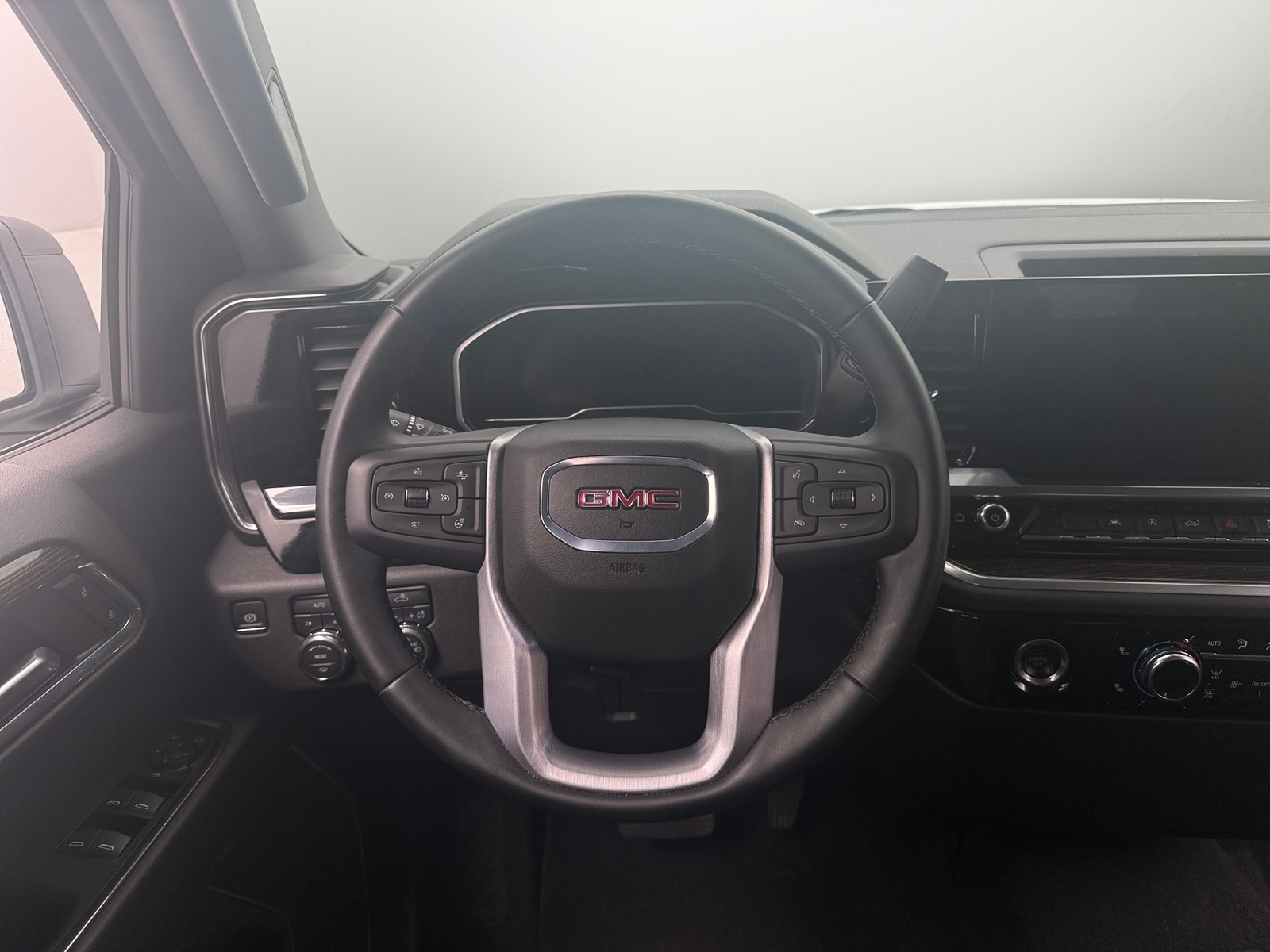 Thumbnail: 2024 GMC Sierra 1500 - 5
