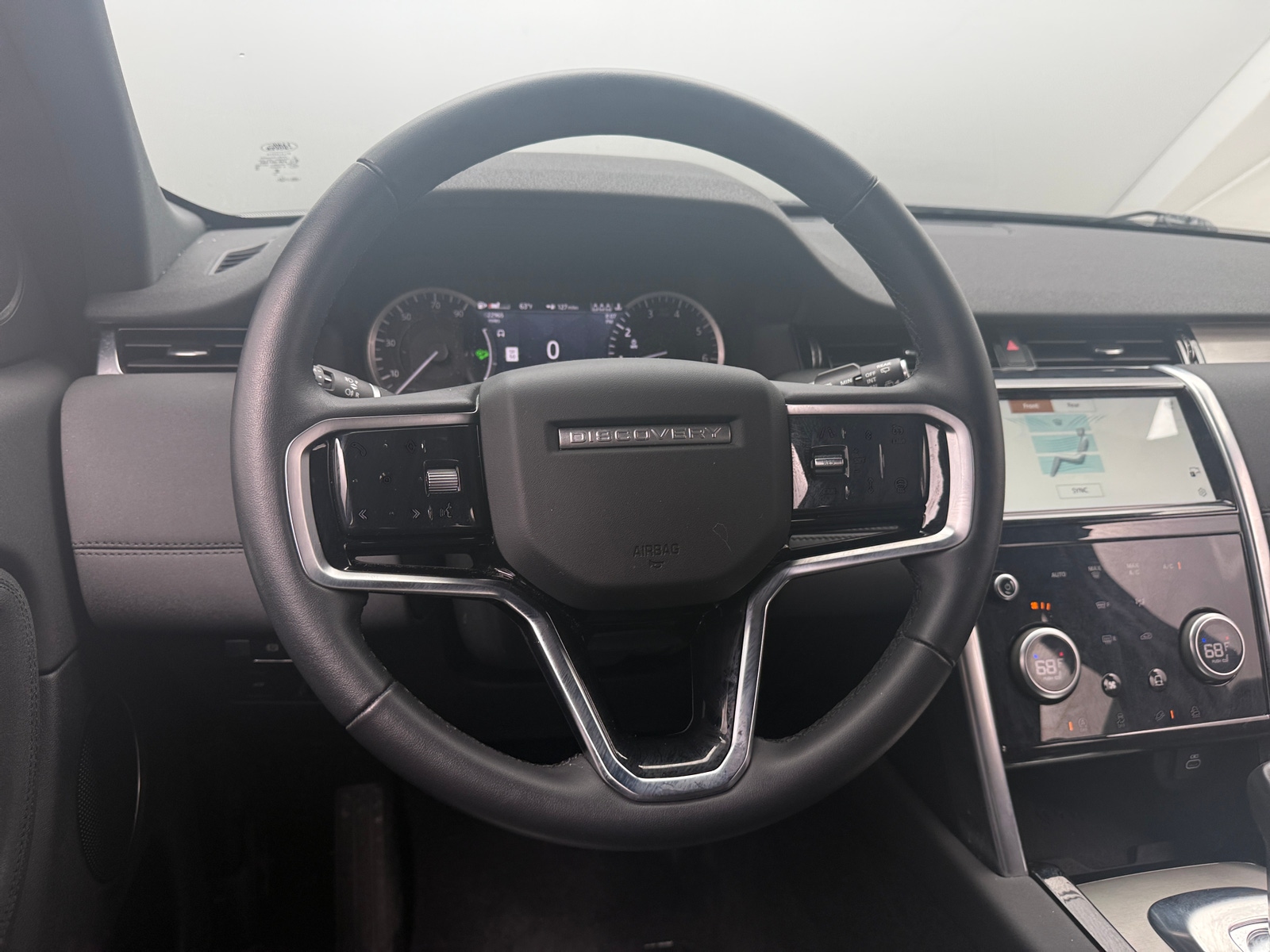 Thumbnail: 2023 Land Rover Discovery Sport - 3