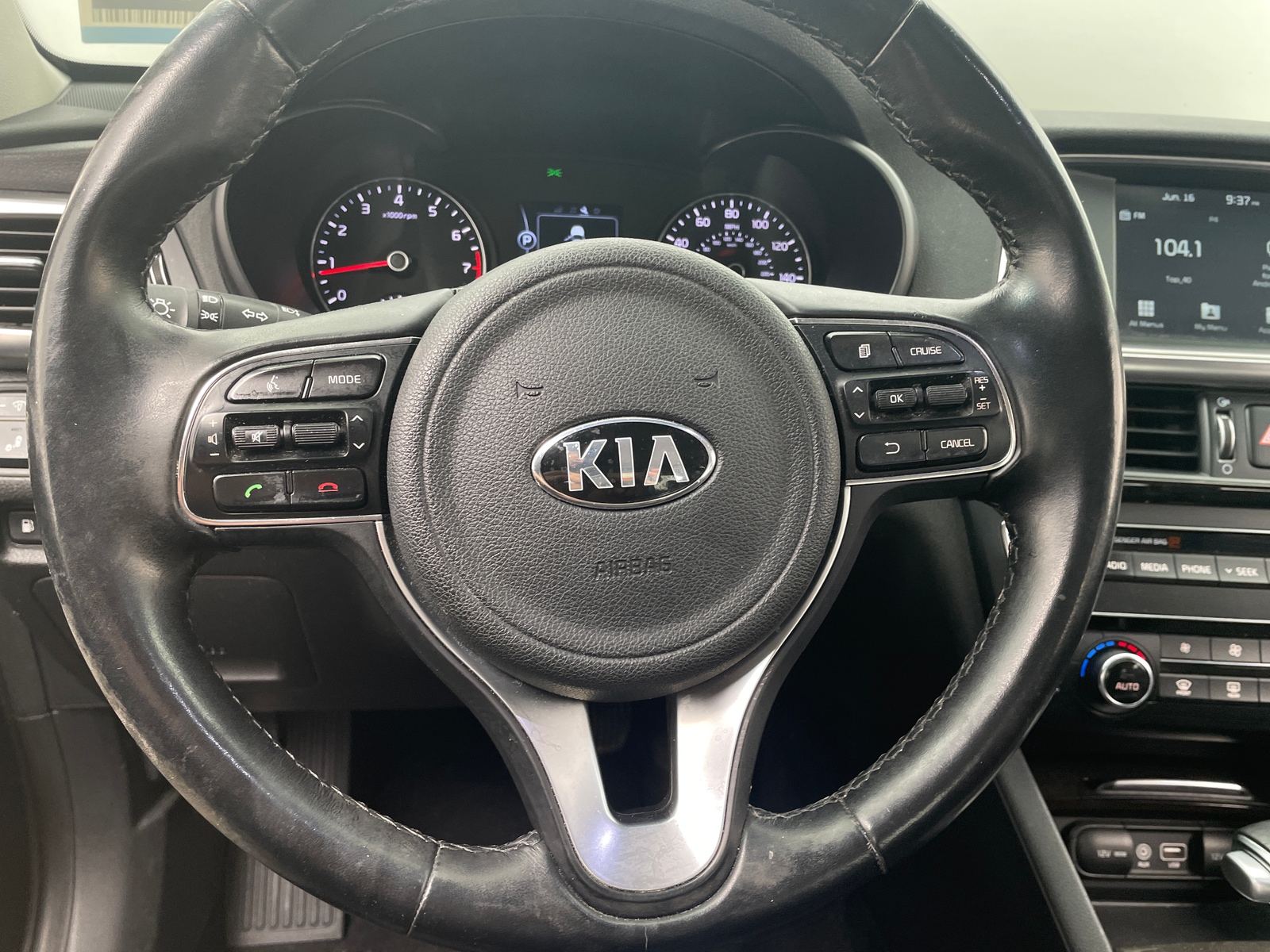 Thumbnail: 2018 Kia Optima - 4
