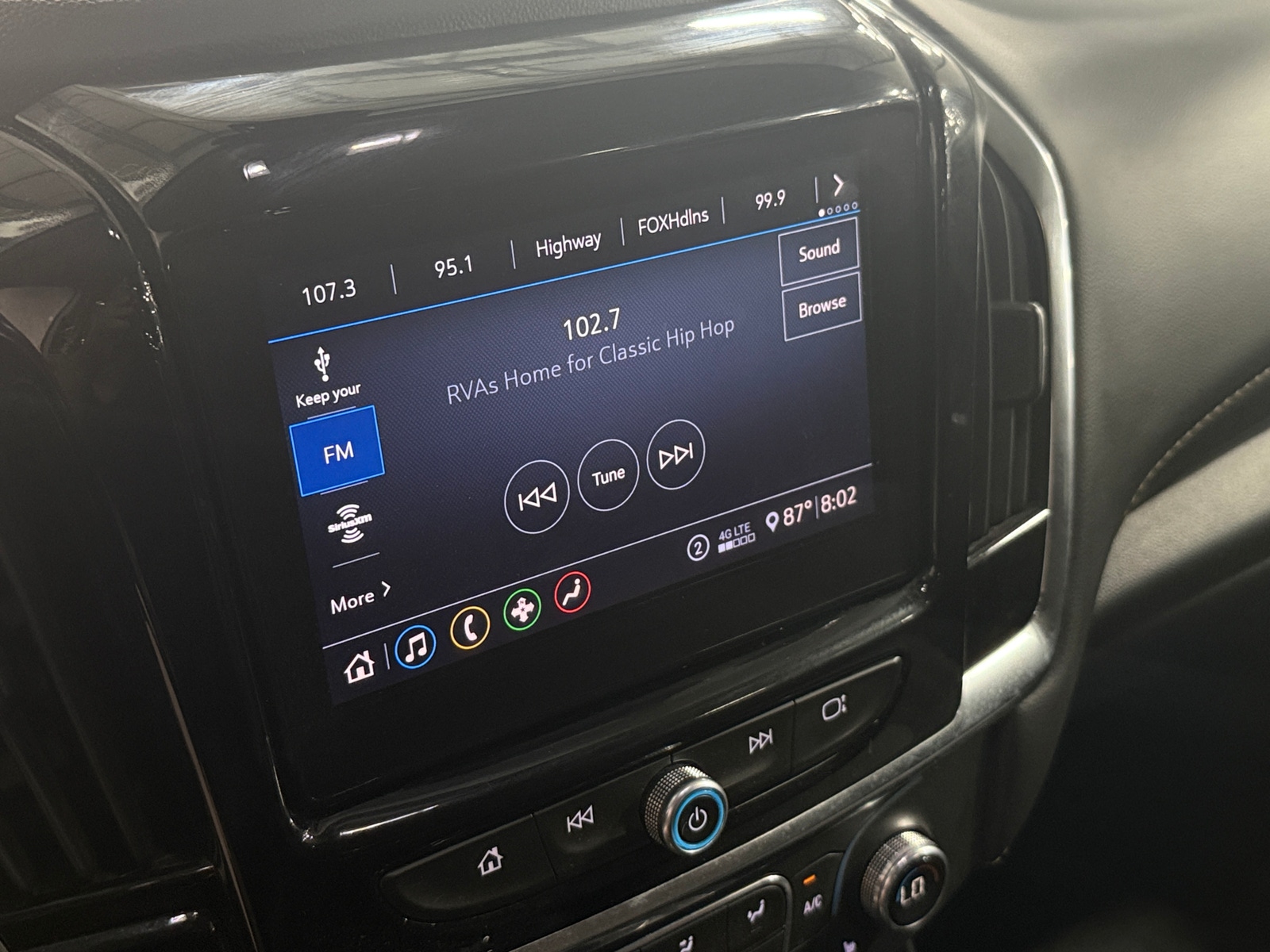 Thumbnail: 2021 Chevrolet Traverse - 4