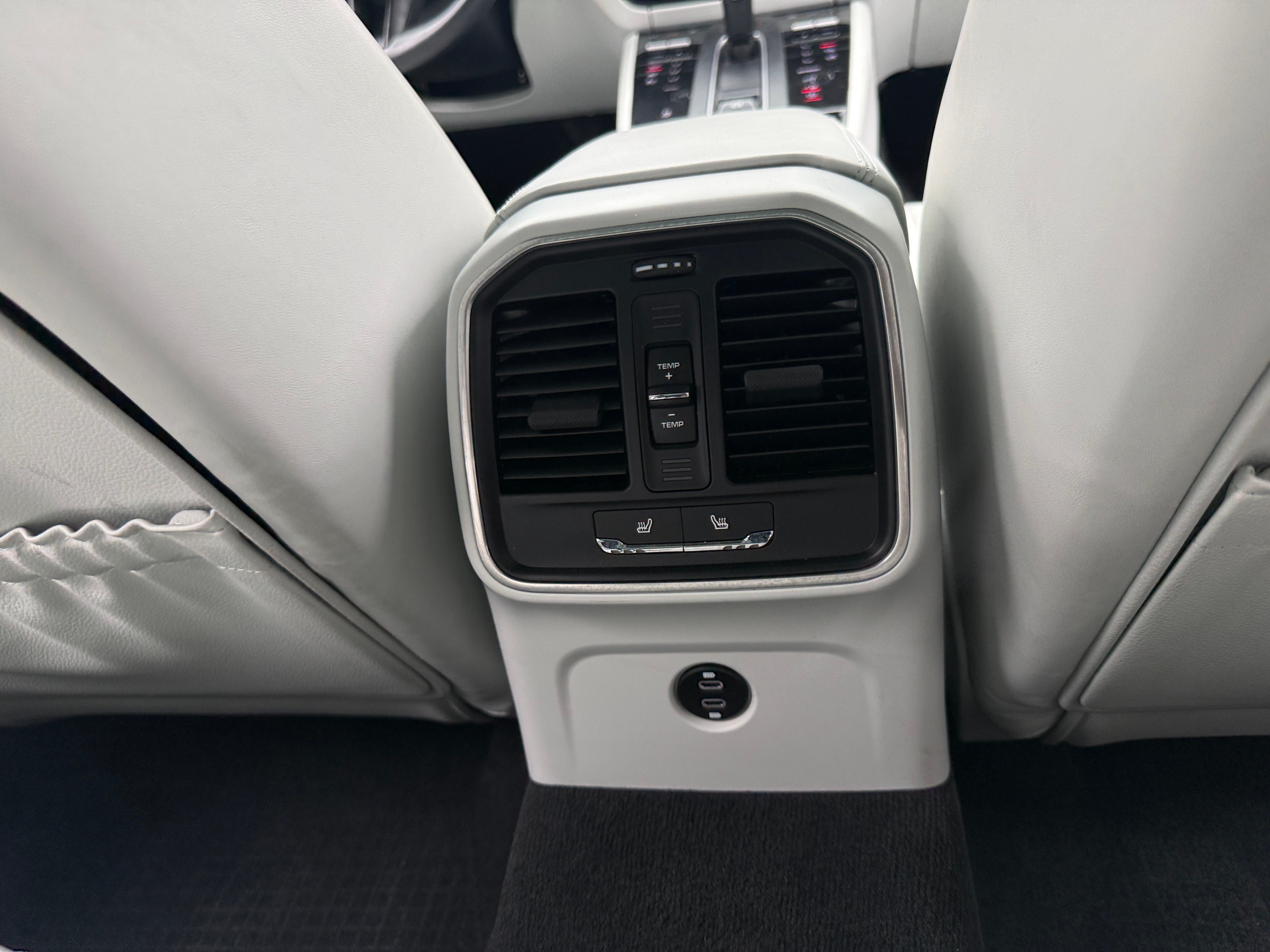 2024 Porsche Macan Base - Photo 5