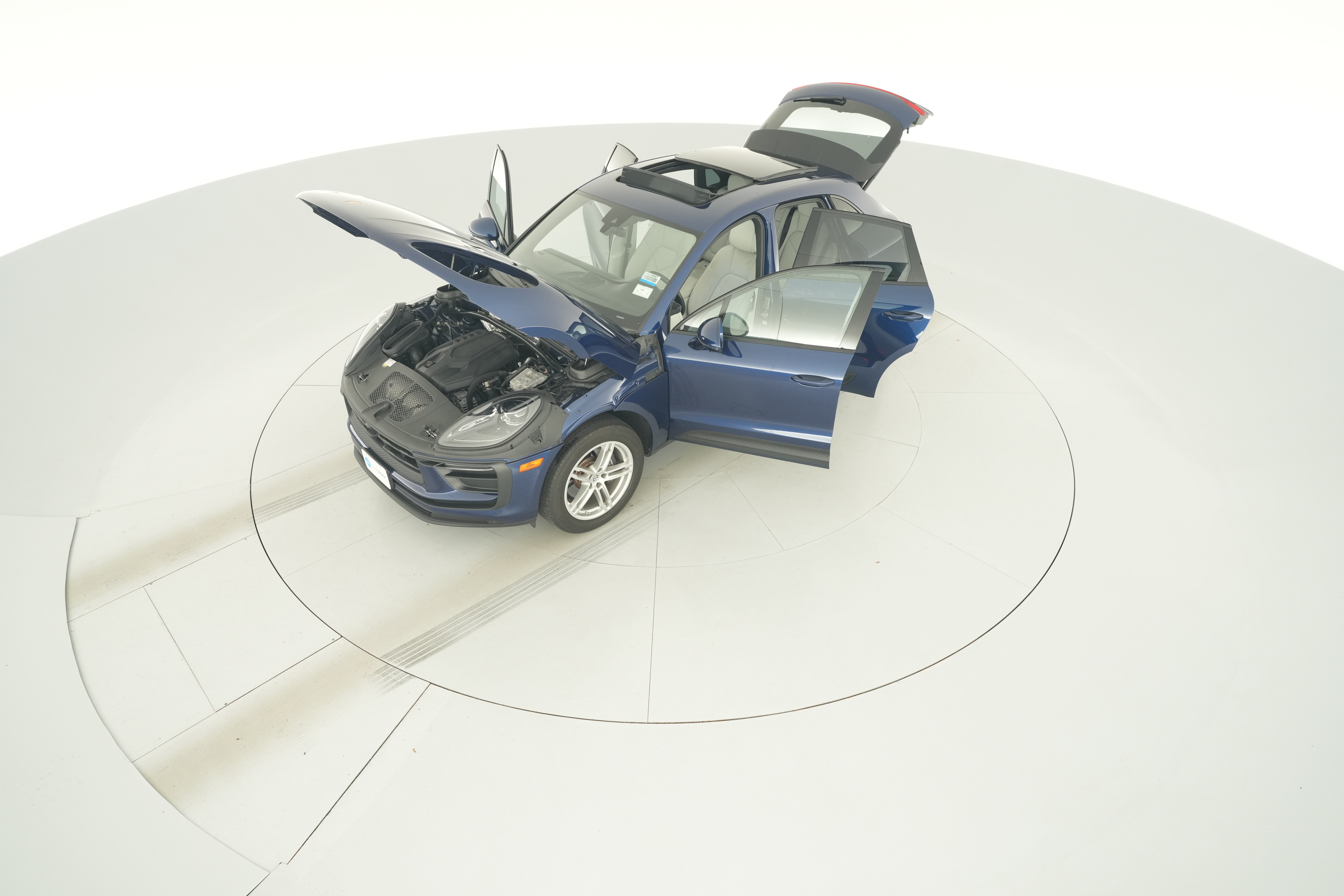 2024 Porsche Macan Base - Photo 44