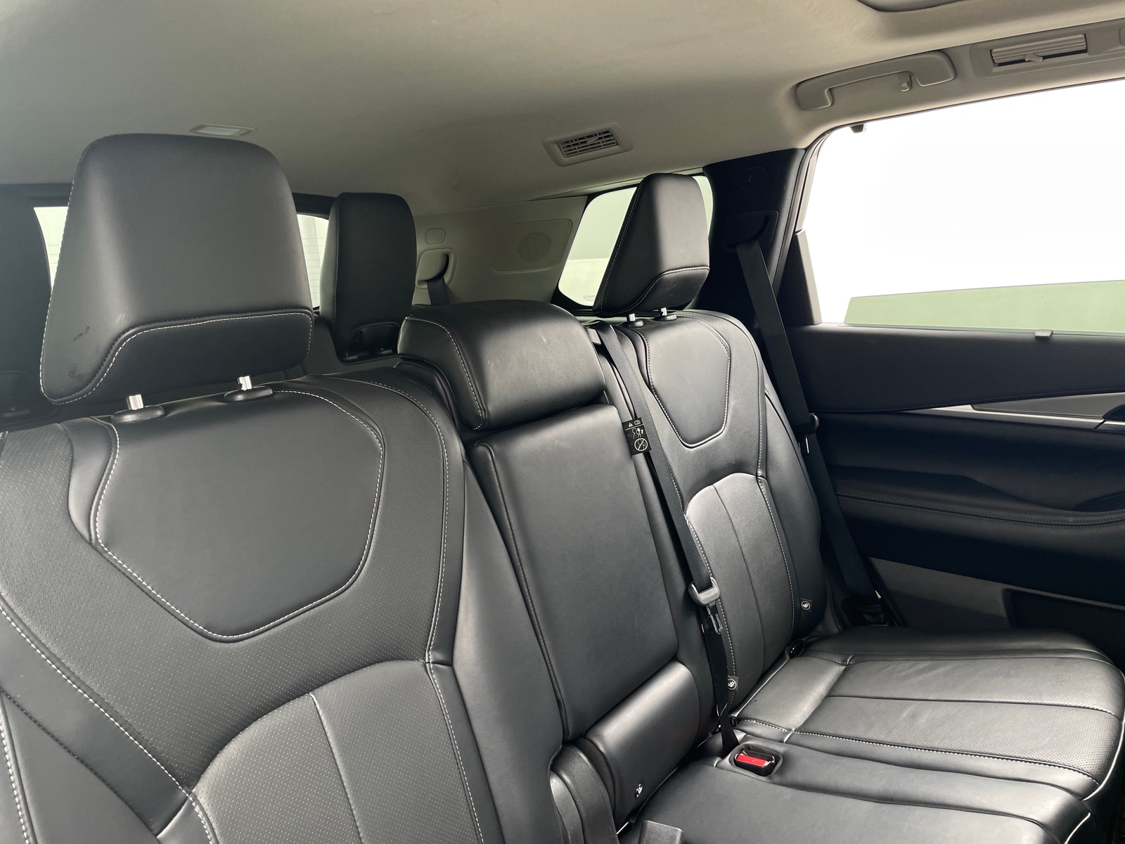 Thumbnail: 2023 INFINITI QX60 - 5