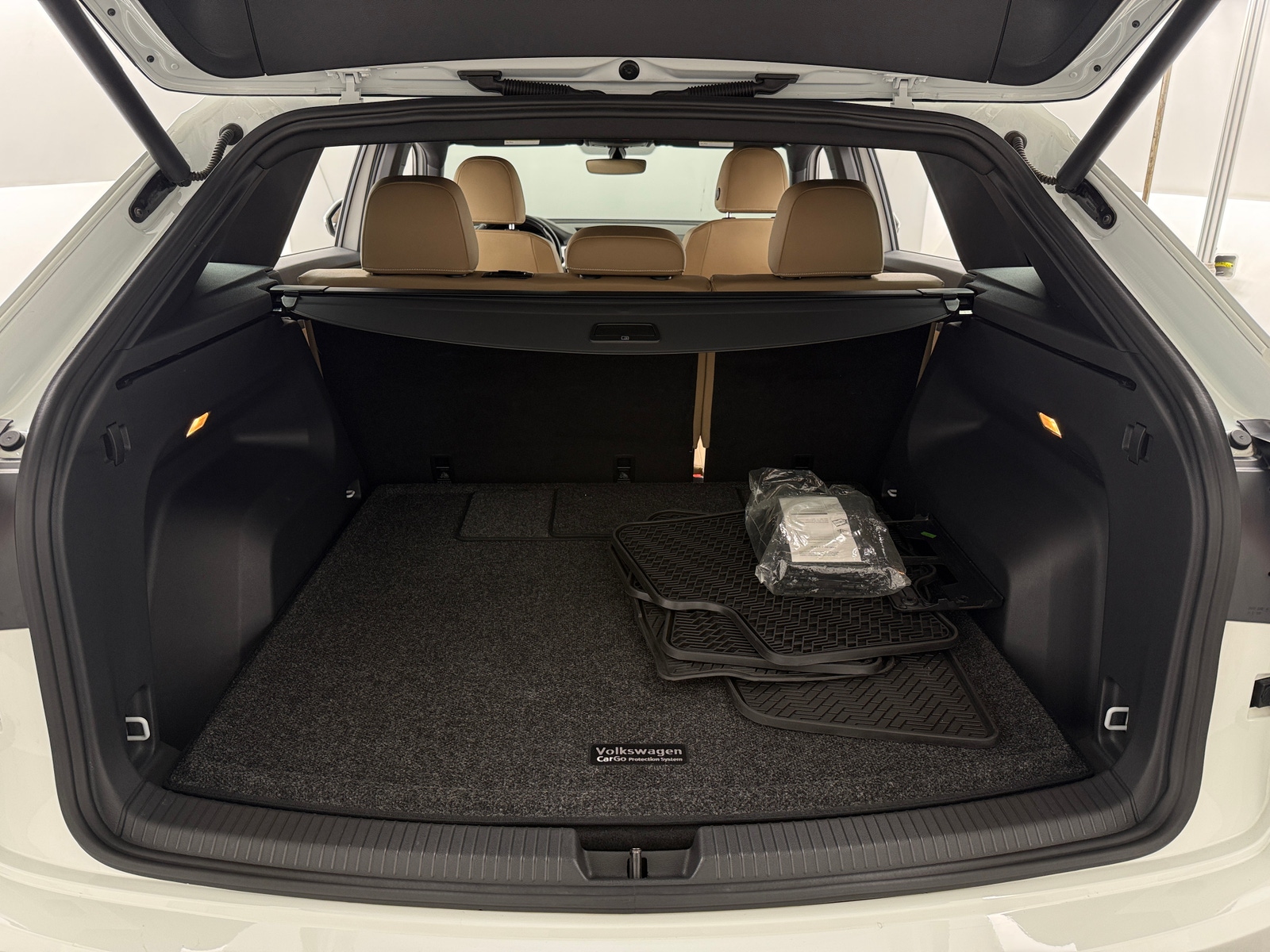 Thumbnail: 2020 Volkswagen Atlas - 6