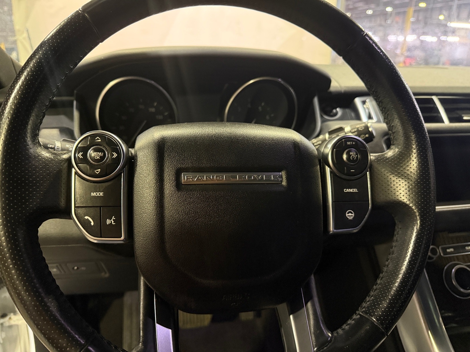 Thumbnail: 2017 Land Rover Range Rover Sport - 4