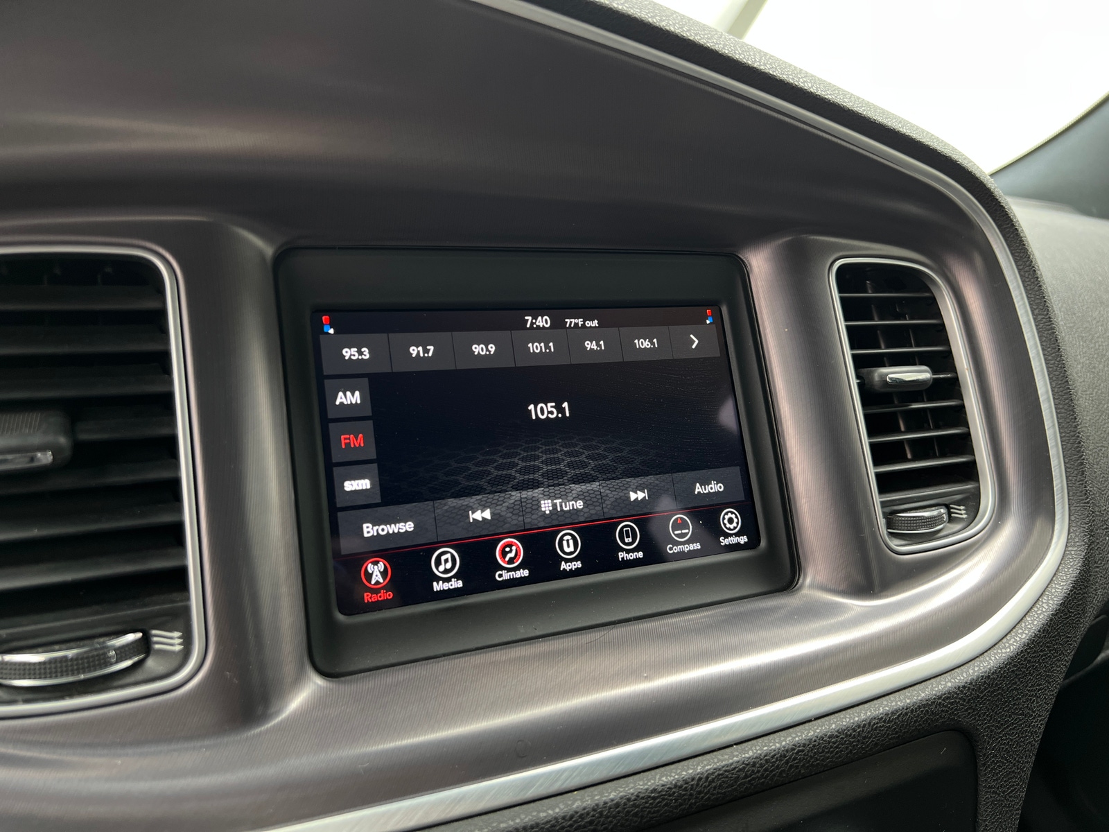 Thumbnail: 2020 Dodge Charger - 4