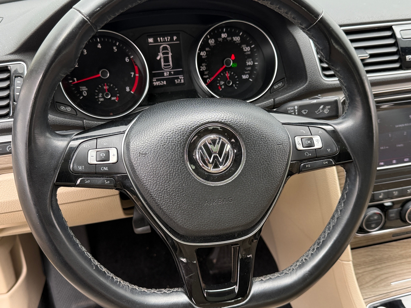 Thumbnail: 2018 Volkswagen Passat - 4