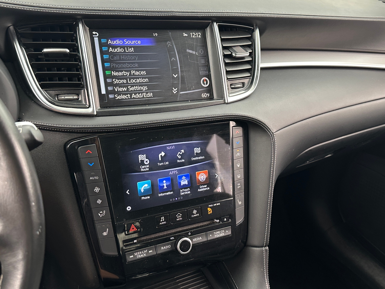 Thumbnail: 2019 INFINITI QX50 - 3