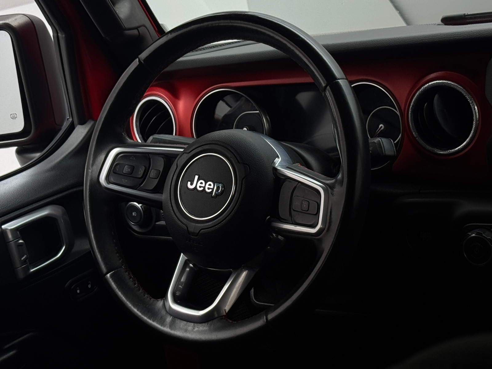 Thumbnail: 2019 Jeep Wrangler - 5