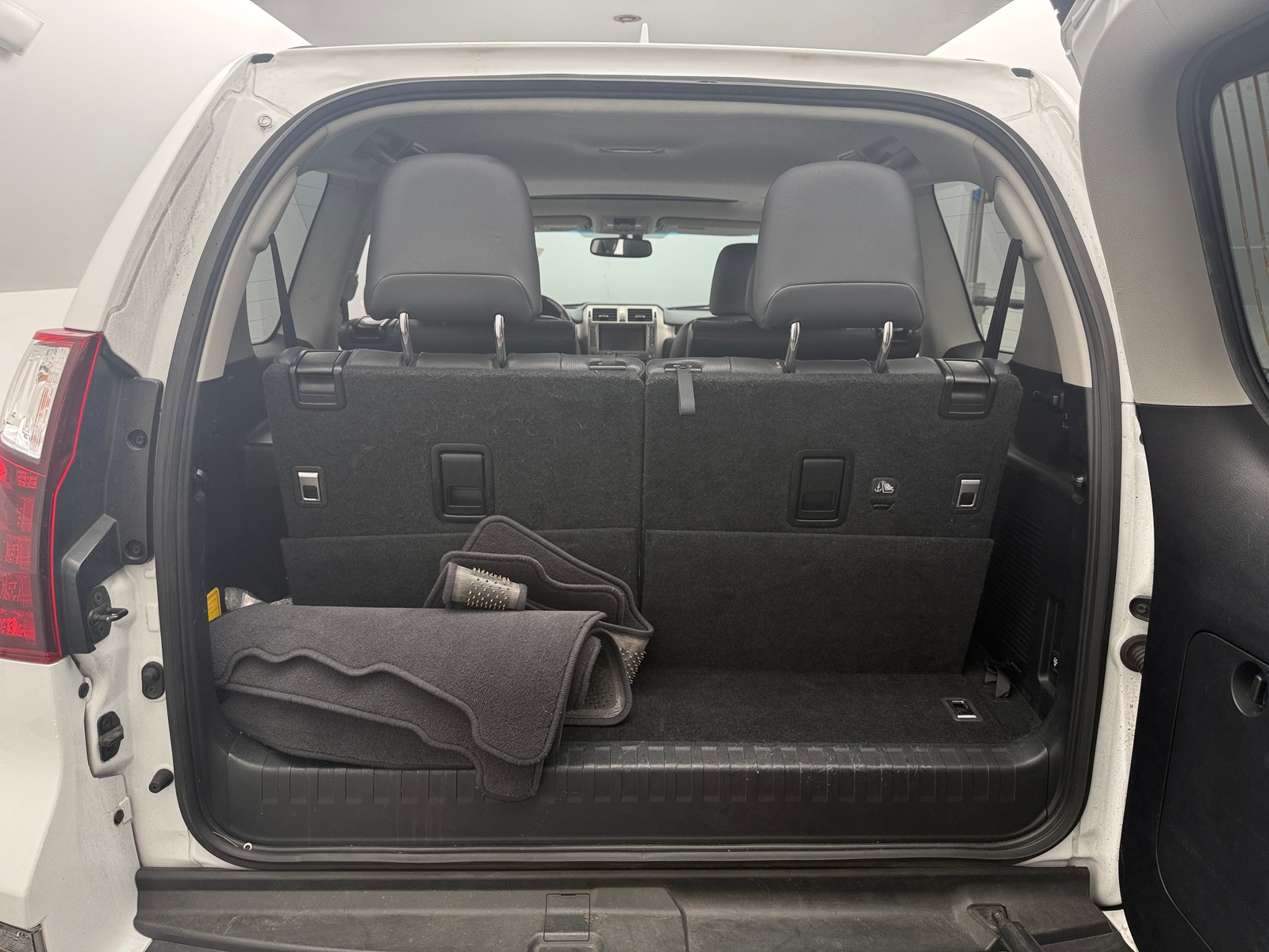 Thumbnail: 2019 Lexus GX - 6