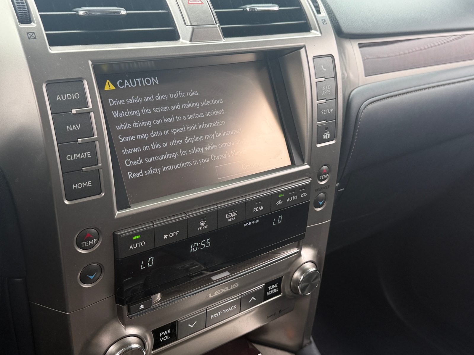 Thumbnail: 2019 Lexus GX - 3