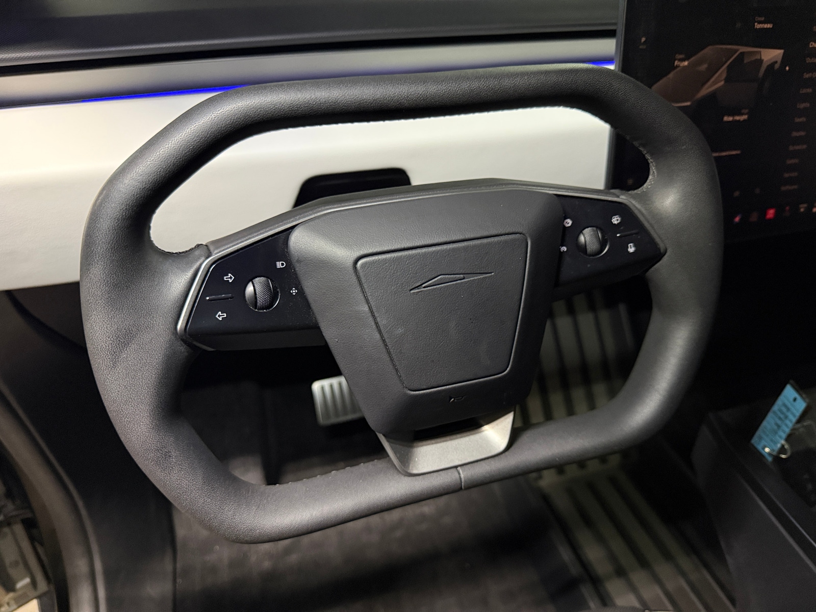 Thumbnail: 2024 Tesla Cybertruck - 4