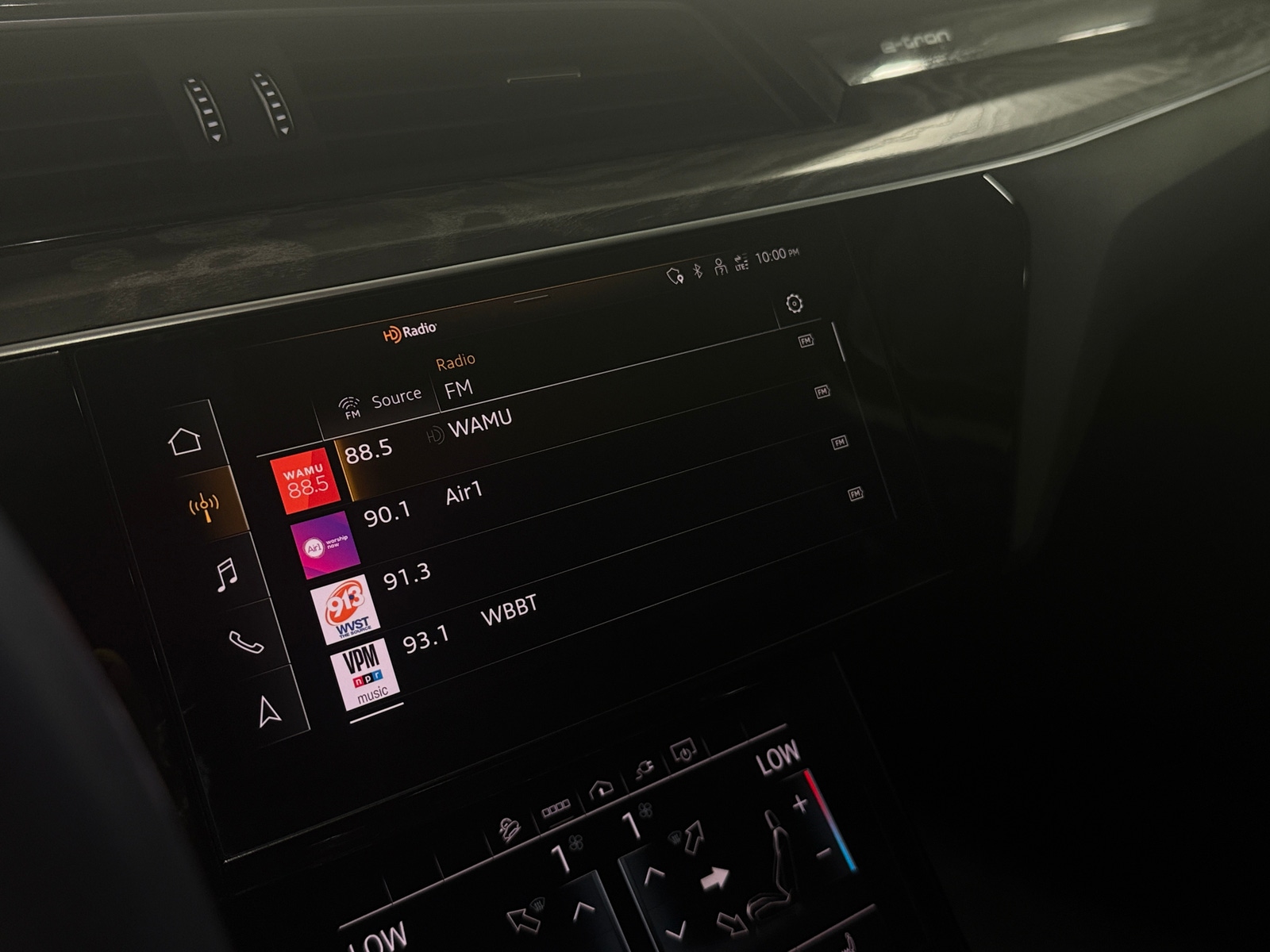 Thumbnail: 2021 Audi e-tron - 3