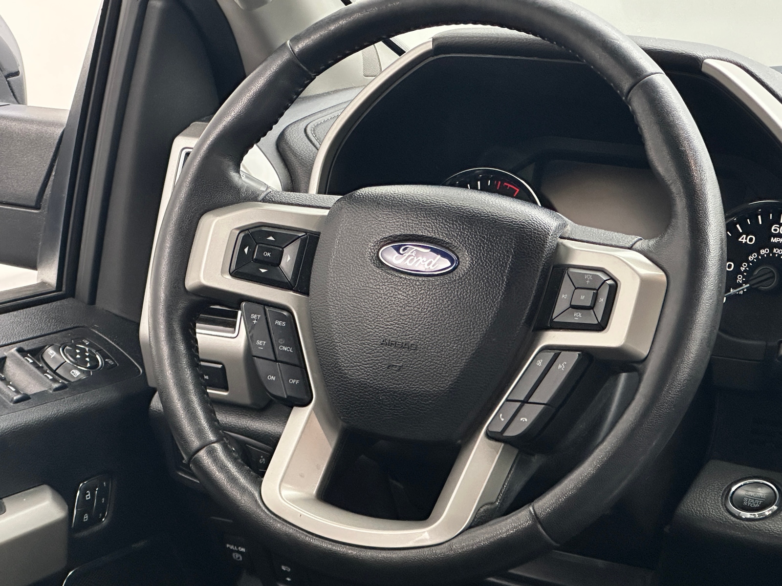 Thumbnail: 2017 Ford Econoline - 4