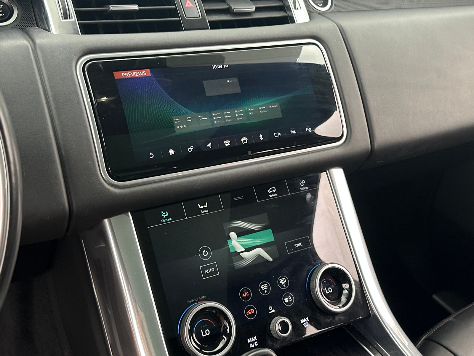 Thumbnail: 2020 Land Rover Range Rover Sport - 3