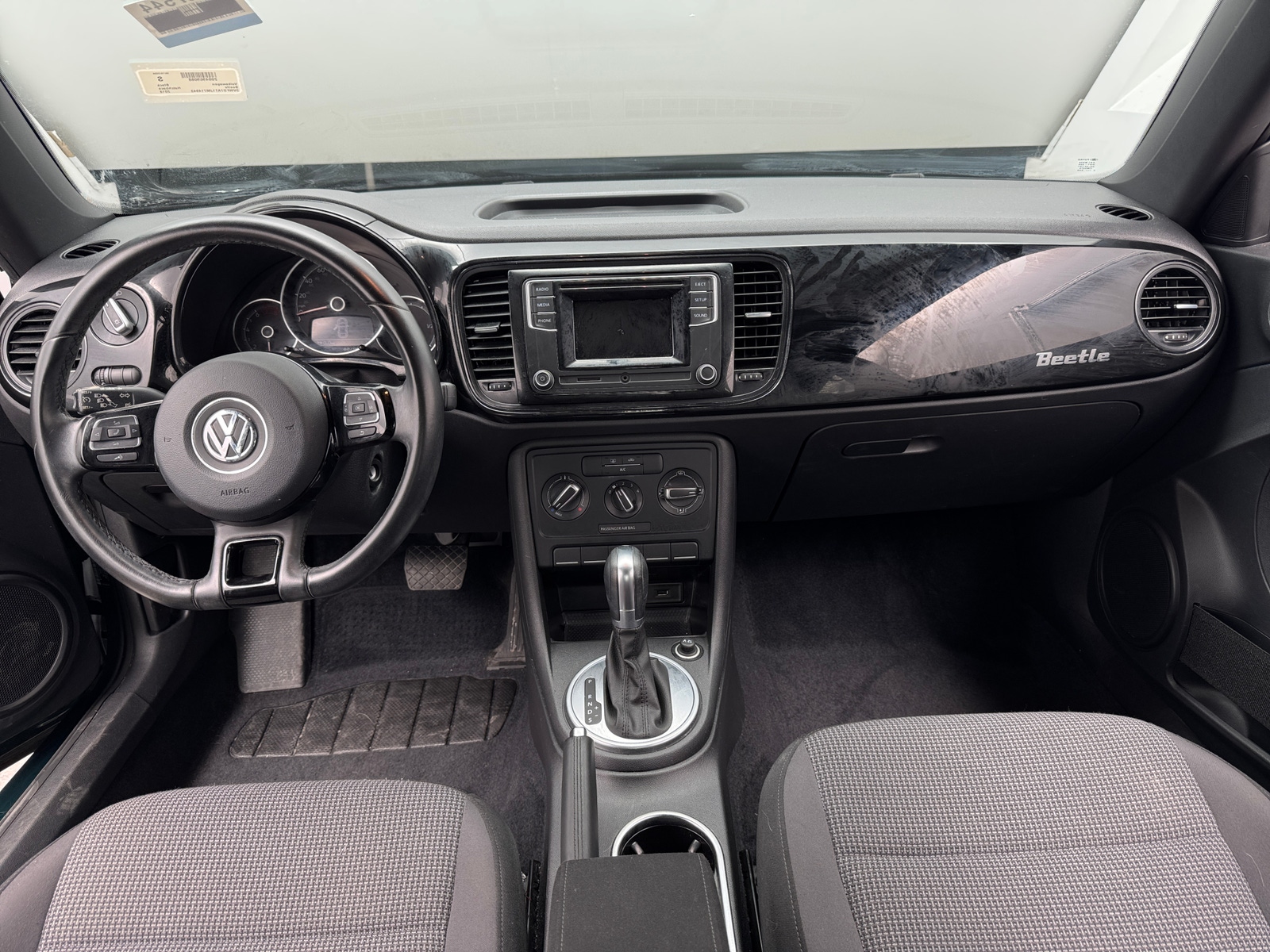 Thumbnail: 2018 Volkswagen Beetle - 3