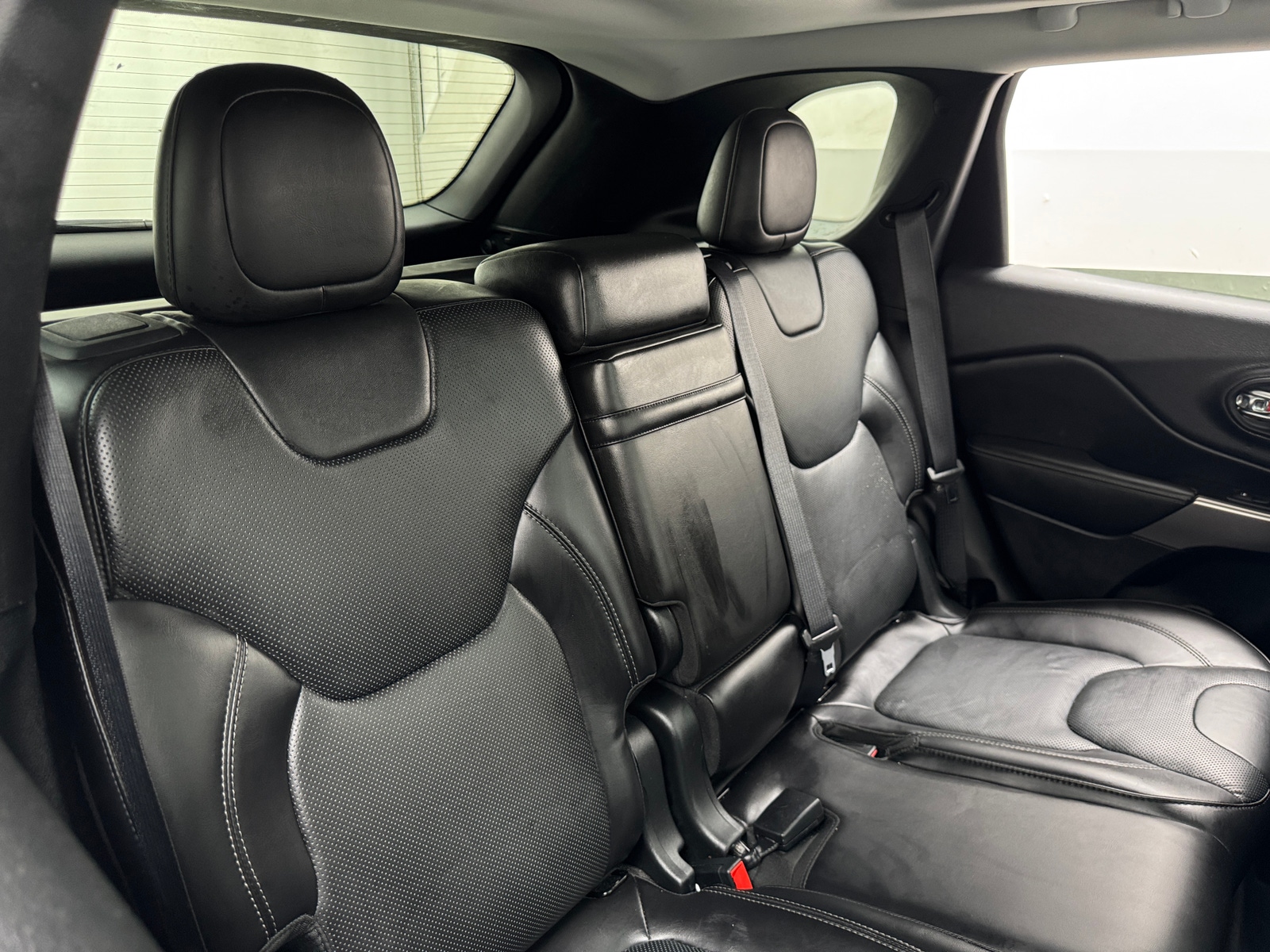 Thumbnail: 2019 Jeep Cherokee - 5