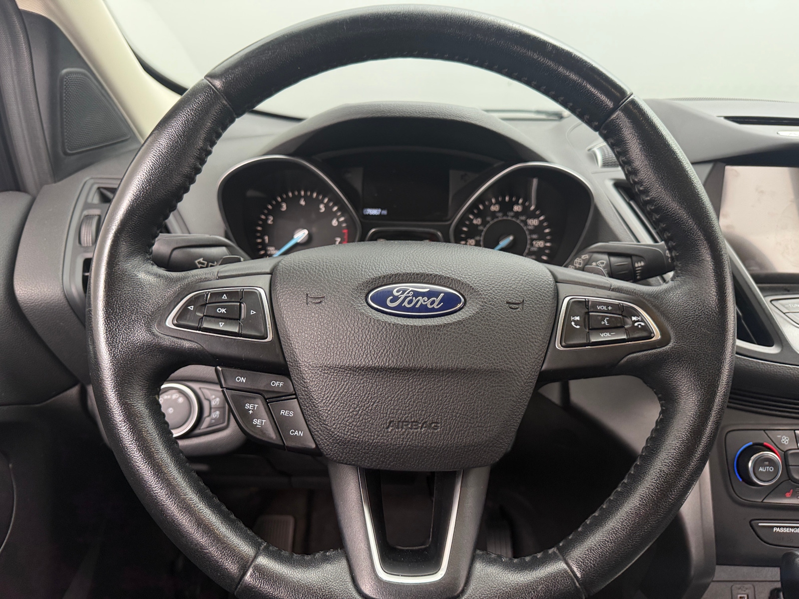 Thumbnail: 2017 Ford Escape - 5