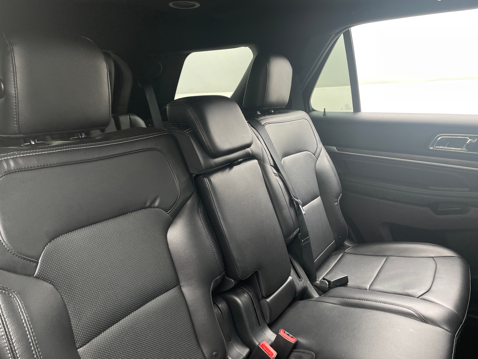 Thumbnail: 2019 Ford Explorer - 5