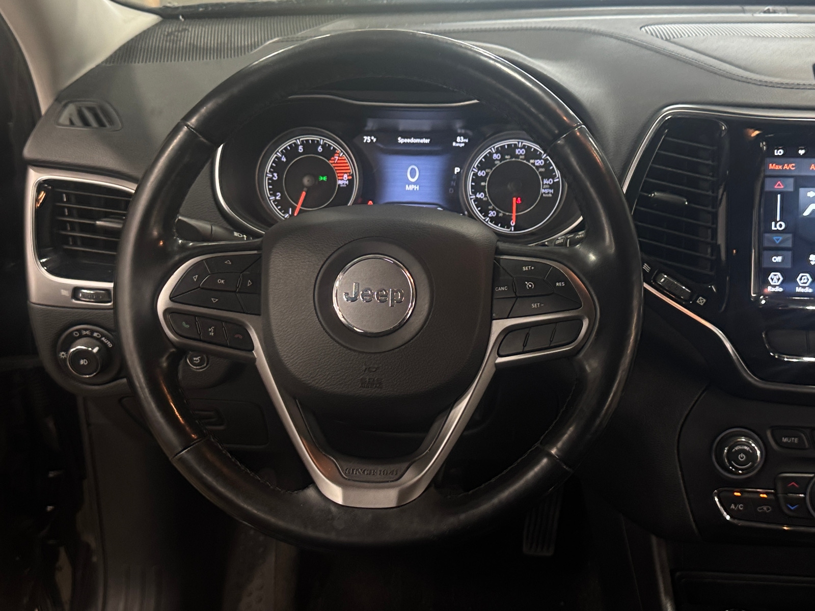 Thumbnail: 2020 Jeep Cherokee - 4