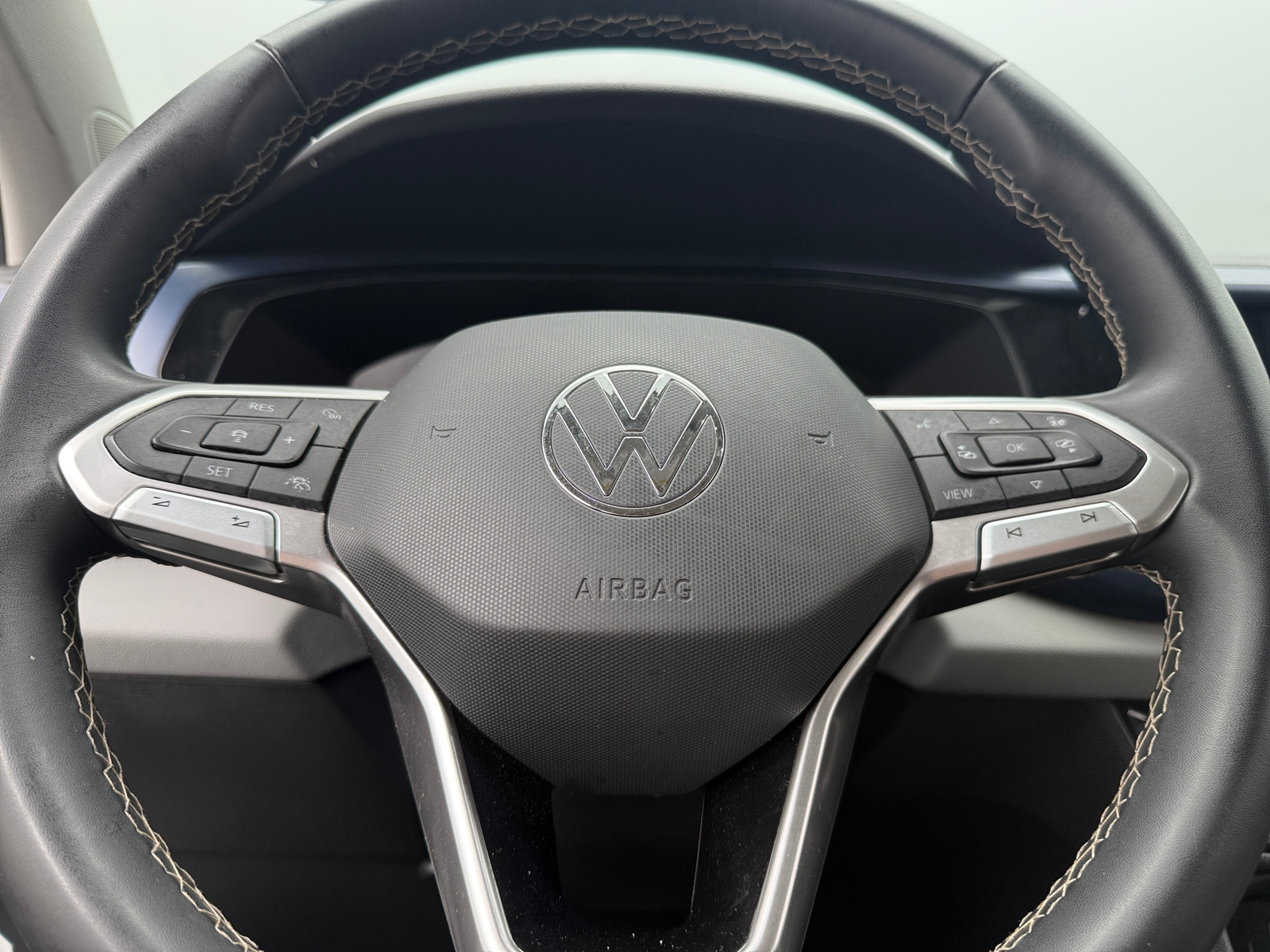 Thumbnail: 2023 Volkswagen Taos - 5