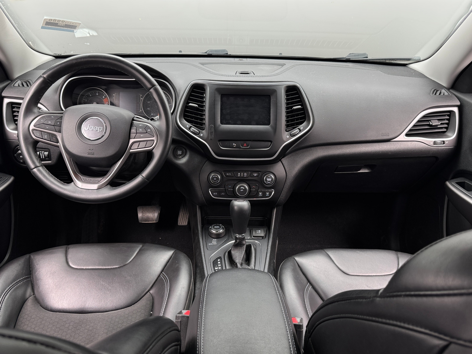 Thumbnail: 2019 Jeep Cherokee - 3