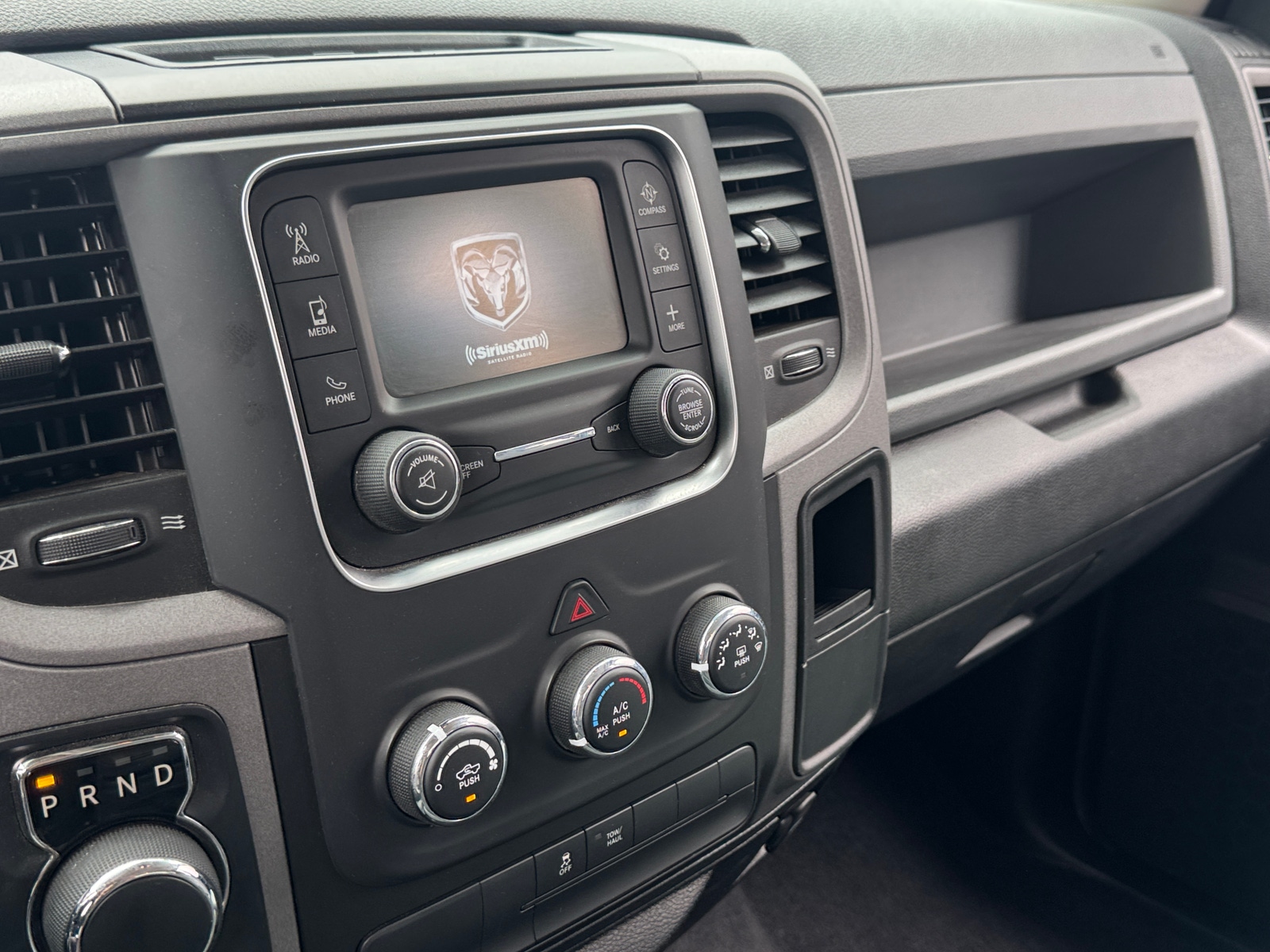 Thumbnail: 2019 RAM 1500 Classic - 4