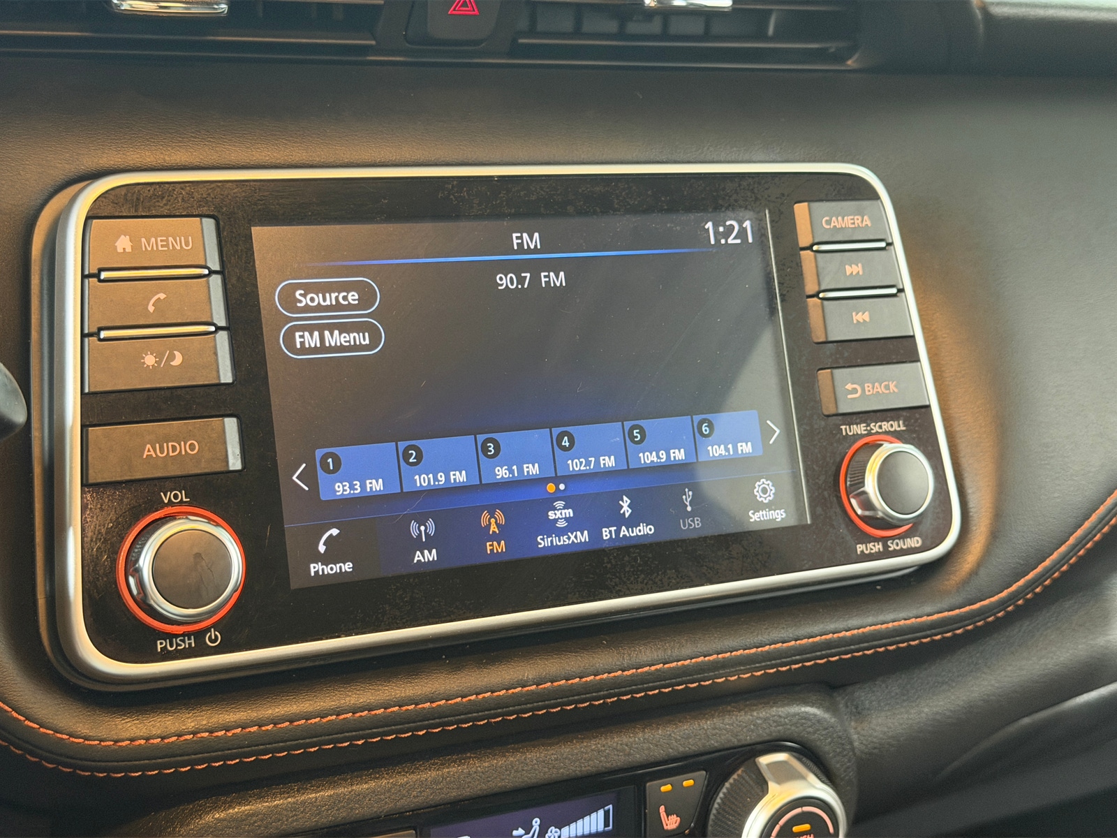 Thumbnail: 2020 Nissan Kicks - 3