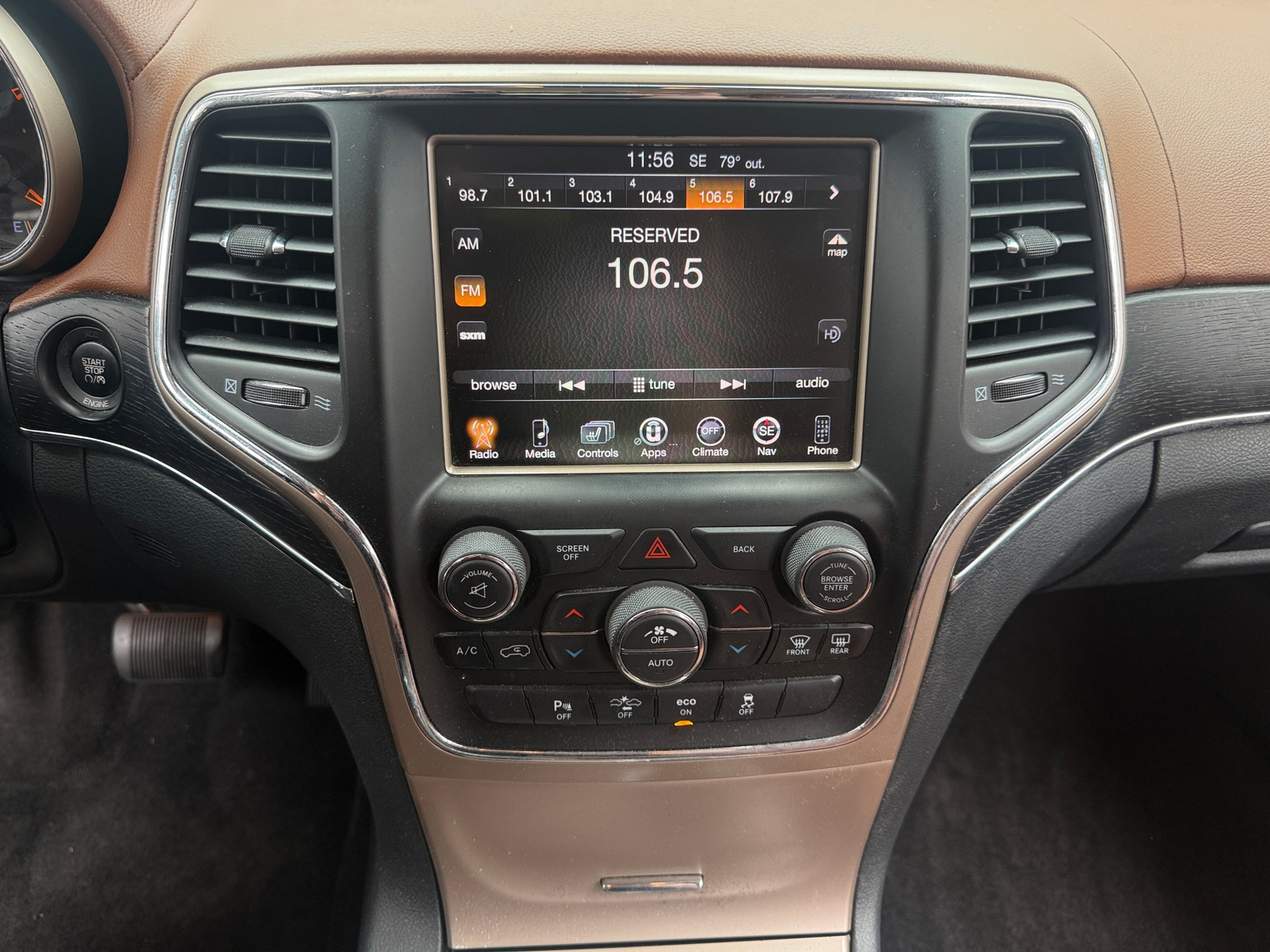 Thumbnail: 2015 Jeep Grand Cherokee - 3
