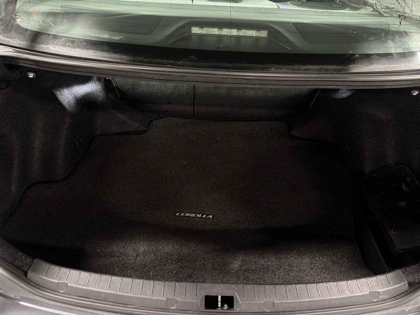 Thumbnail: 2010 Toyota Corolla - 6
