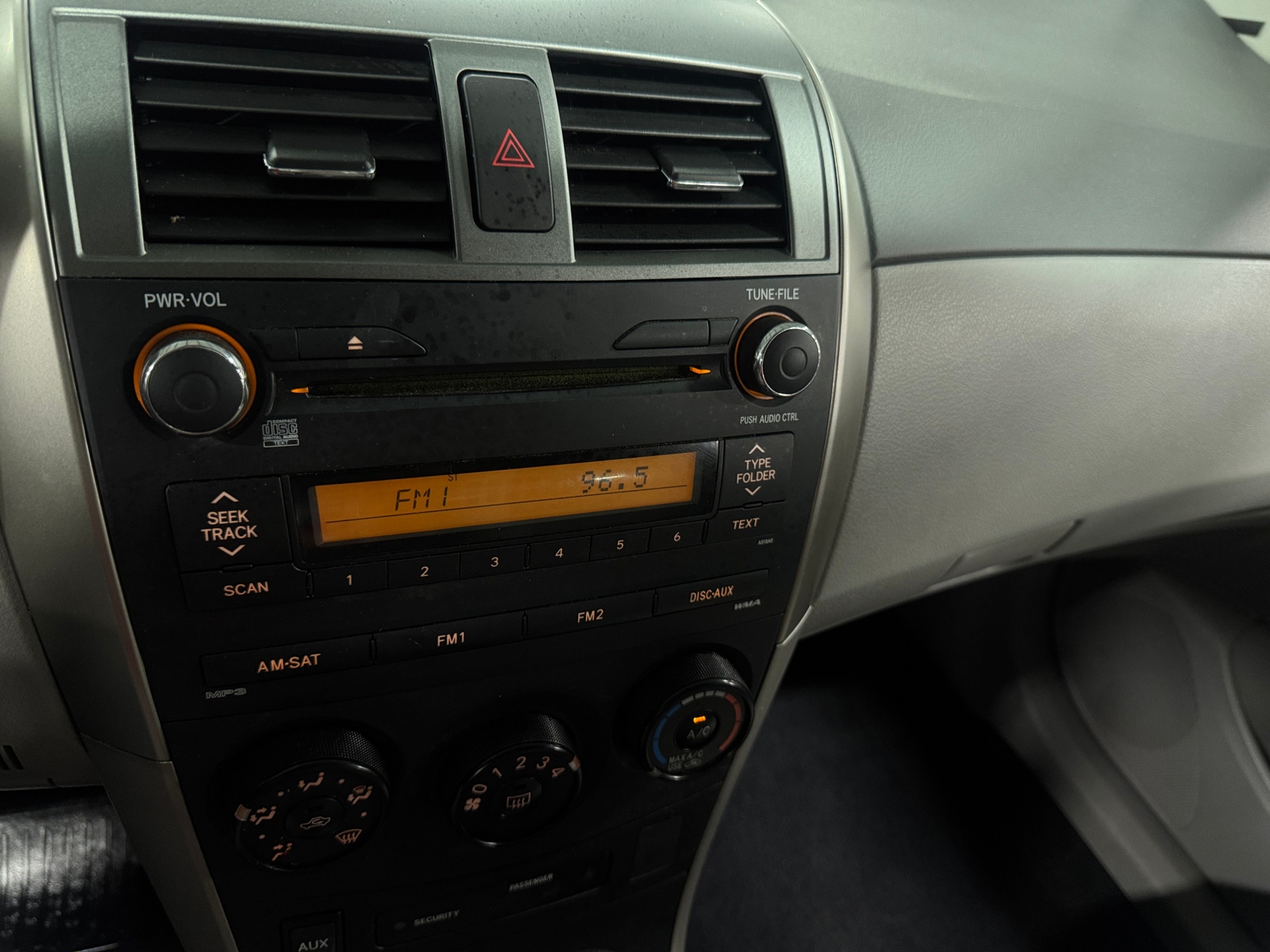 Thumbnail: 2010 Toyota Corolla - 4
