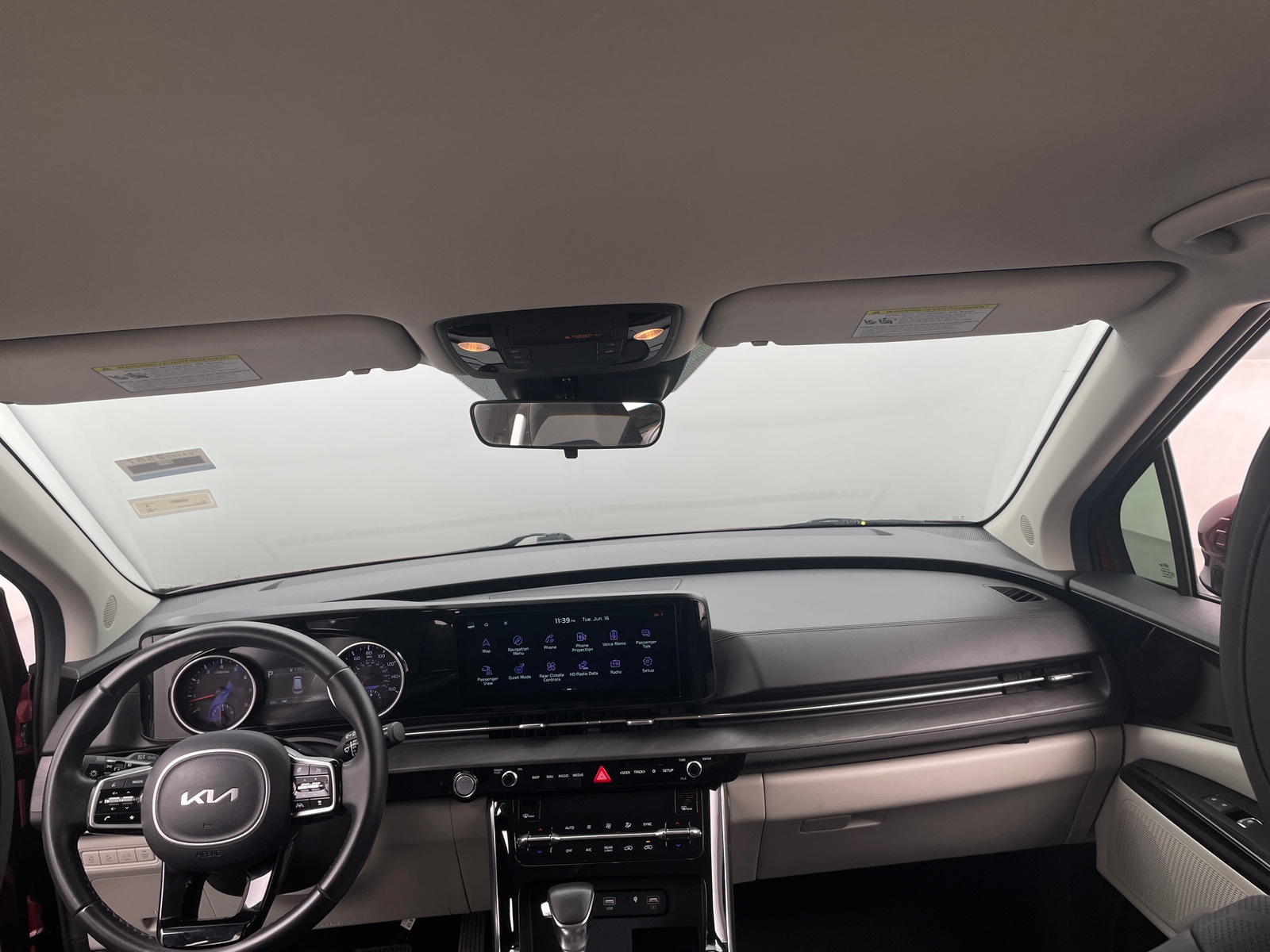 Thumbnail: 2022 Kia Carnival - 3