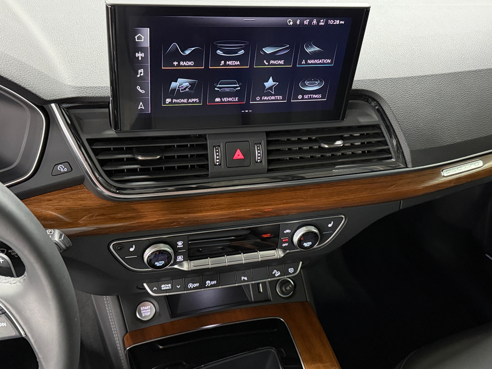 Thumbnail: 2022 Audi Q5 - 3
