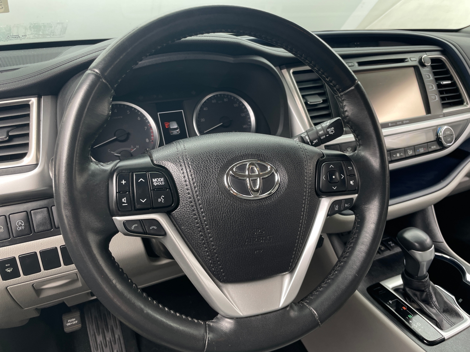 Thumbnail: 2019 Toyota Highlander - 5