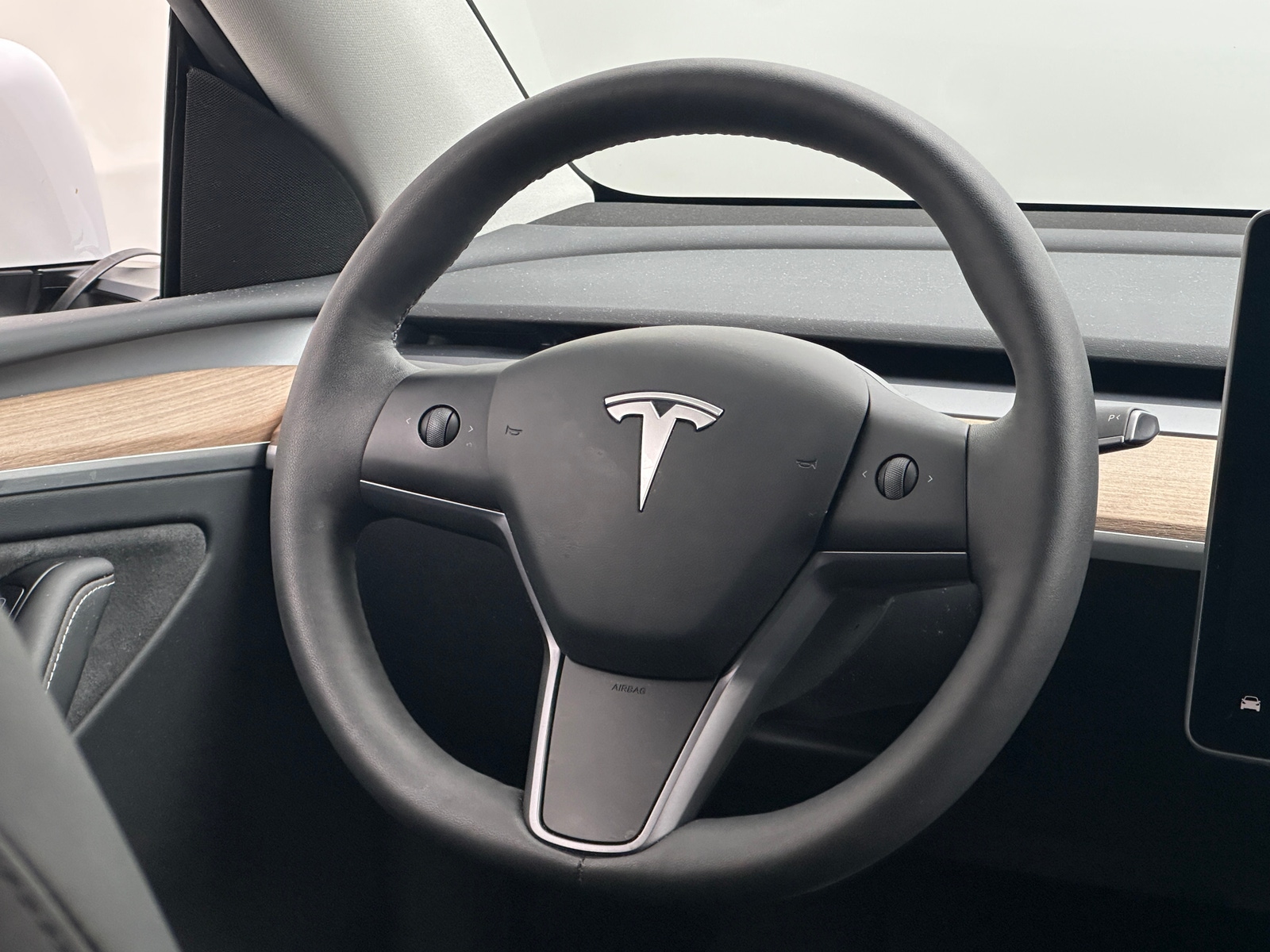 Thumbnail: 2024 Tesla Model Y - 4