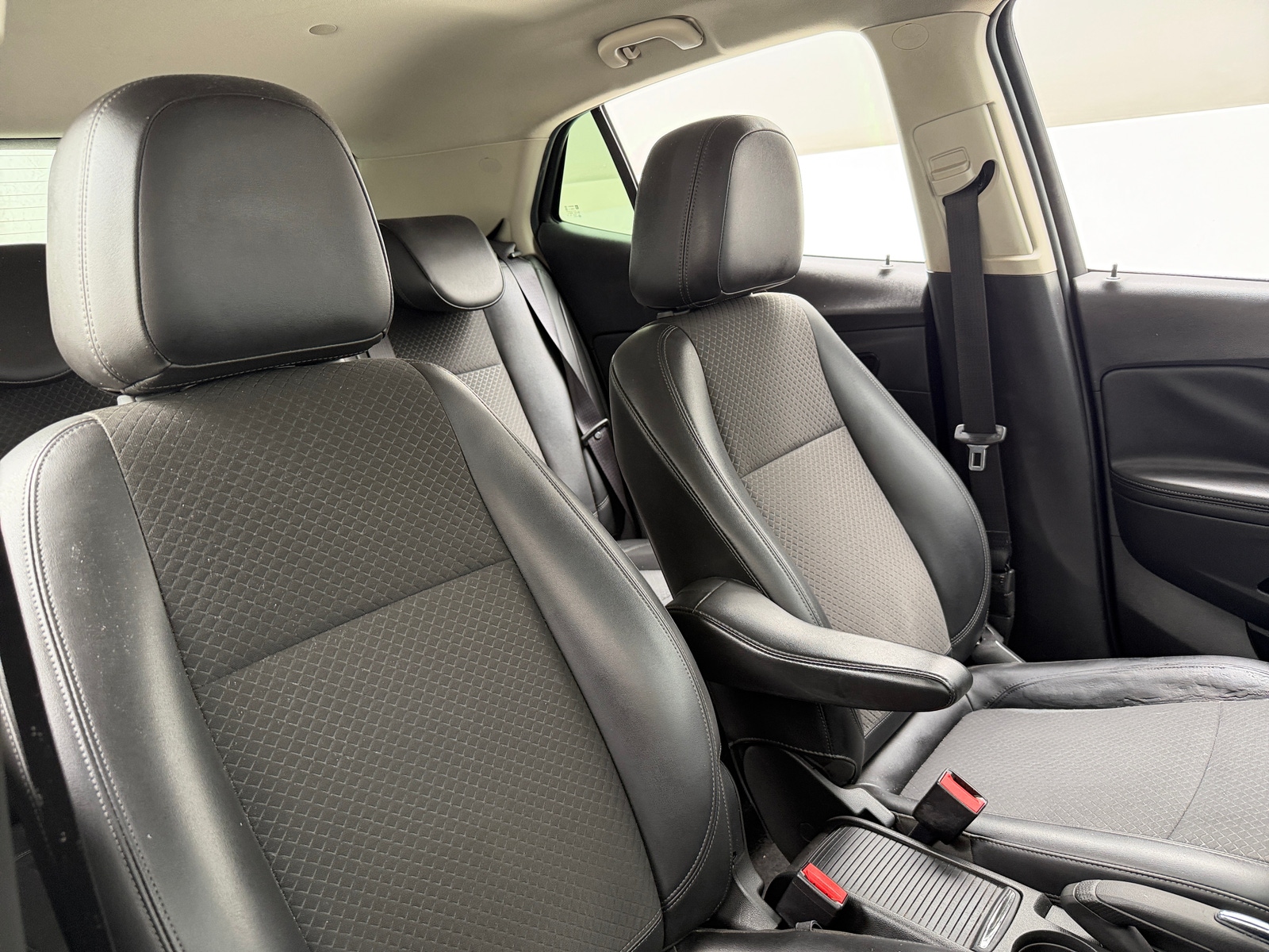 Thumbnail: 2018 Buick Encore - 2