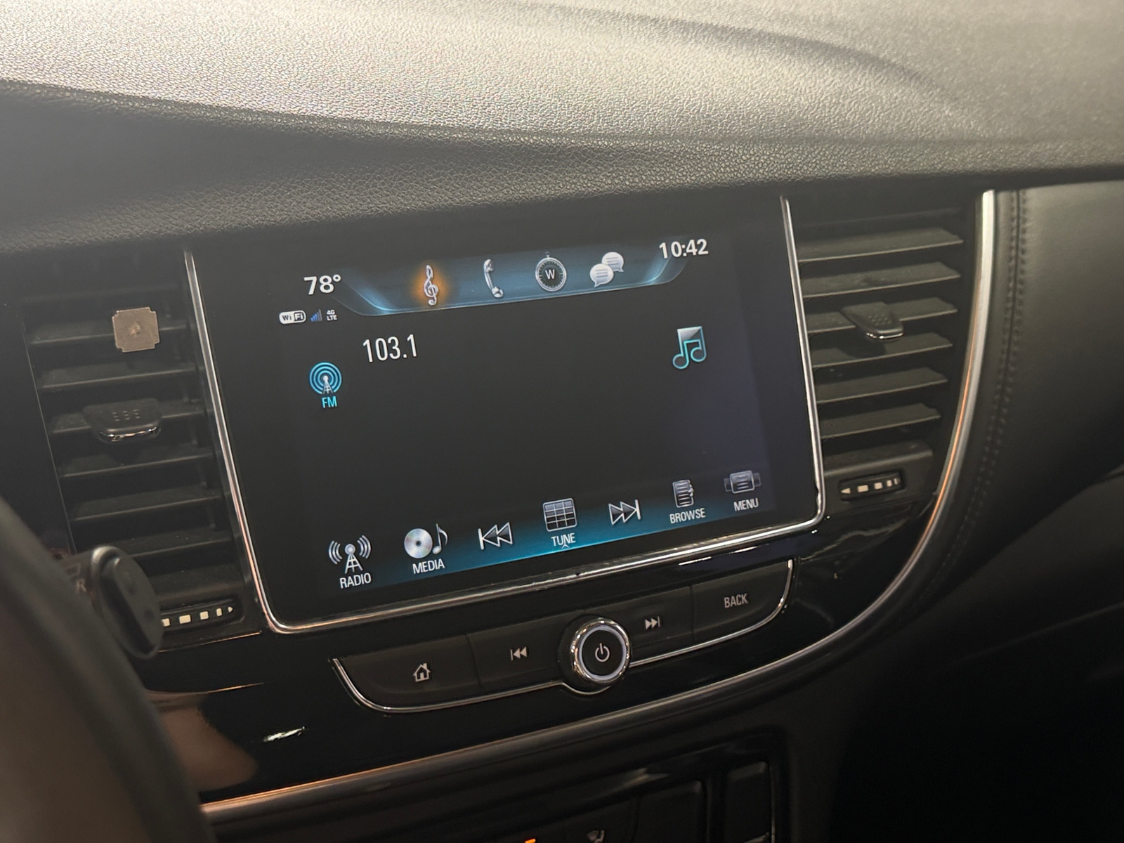 Thumbnail: 2018 Buick Encore - 4
